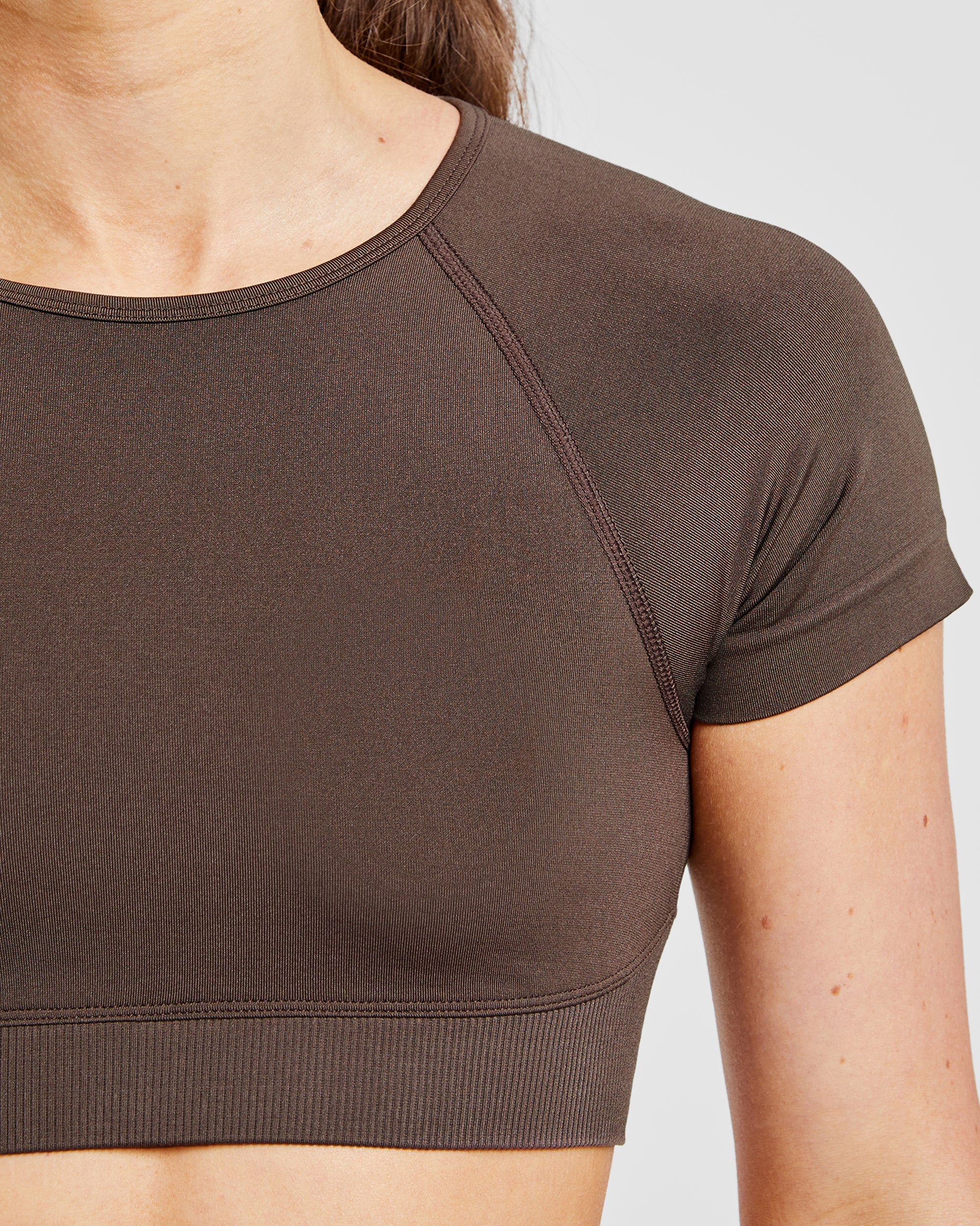 Adapt Seamless Crop Top - Brun - Image 5