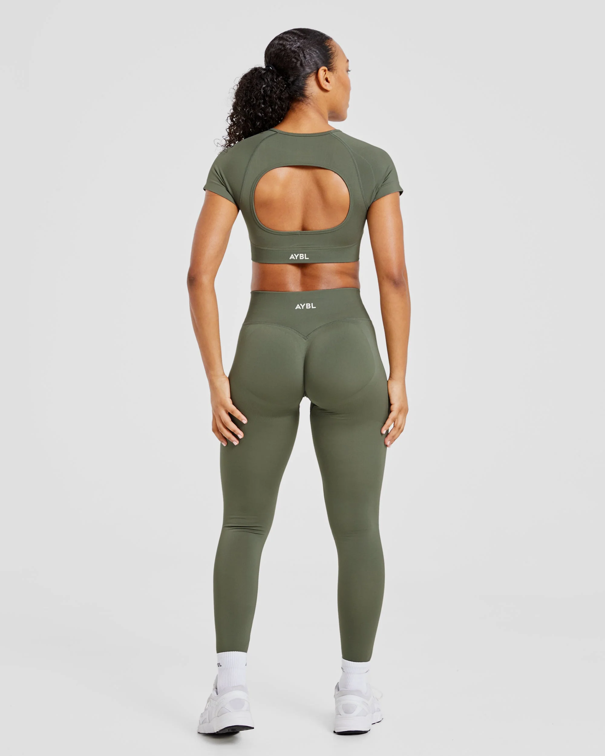 Adapt Seamless Crop Top - Vert - Image 4