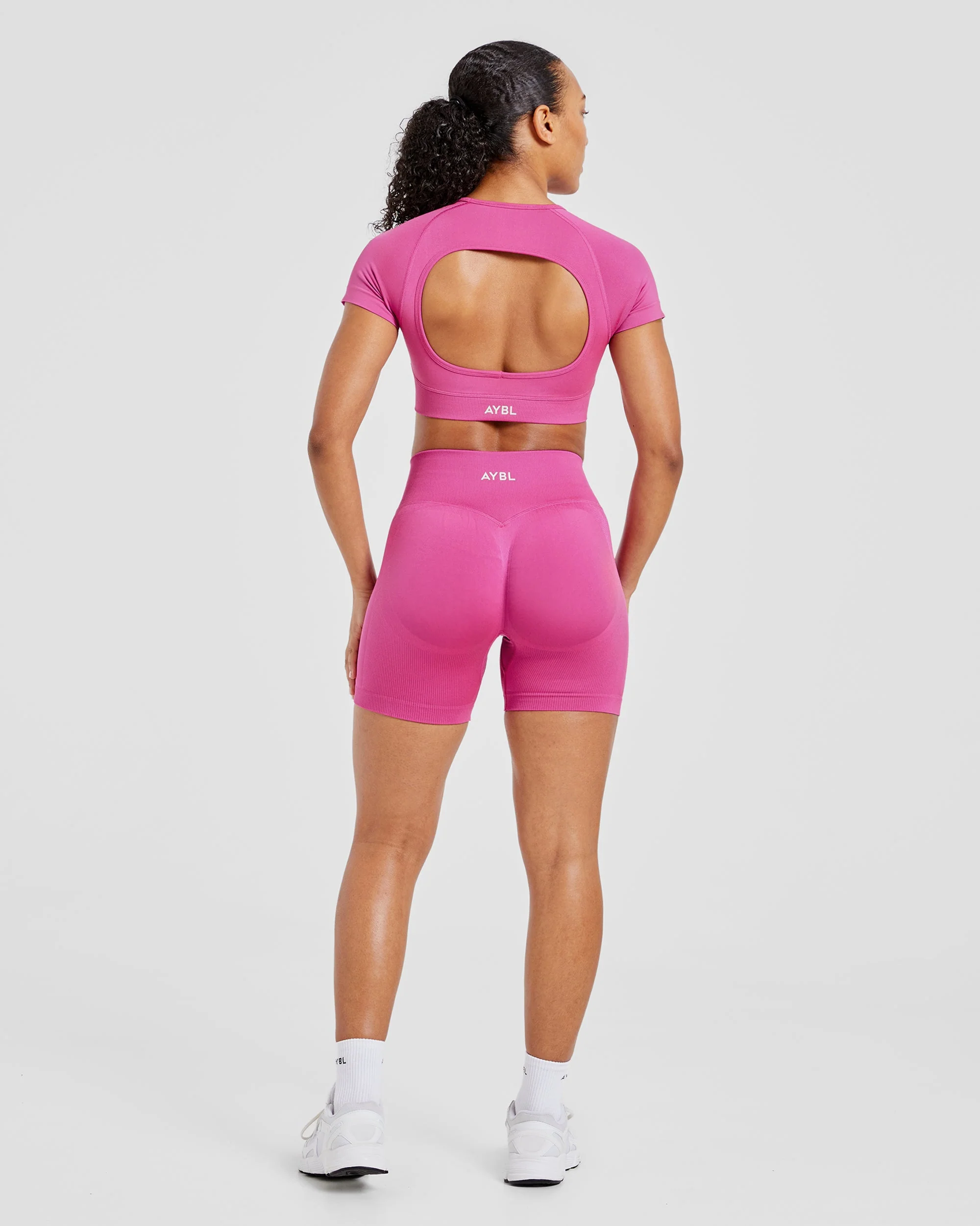 Adapt Seamless Crop Top - Rose - Image 4