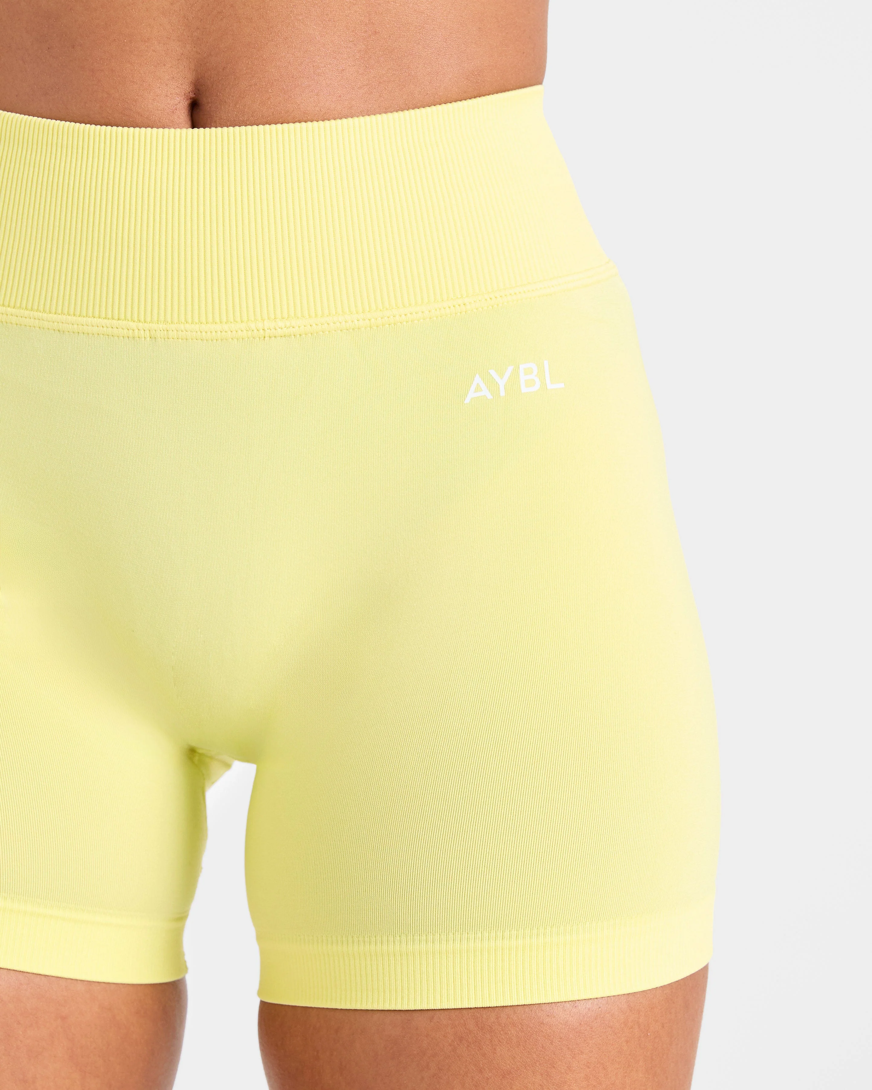 Adapt Seamless Shorts | 4.5" - Spring Jaune - Image 5