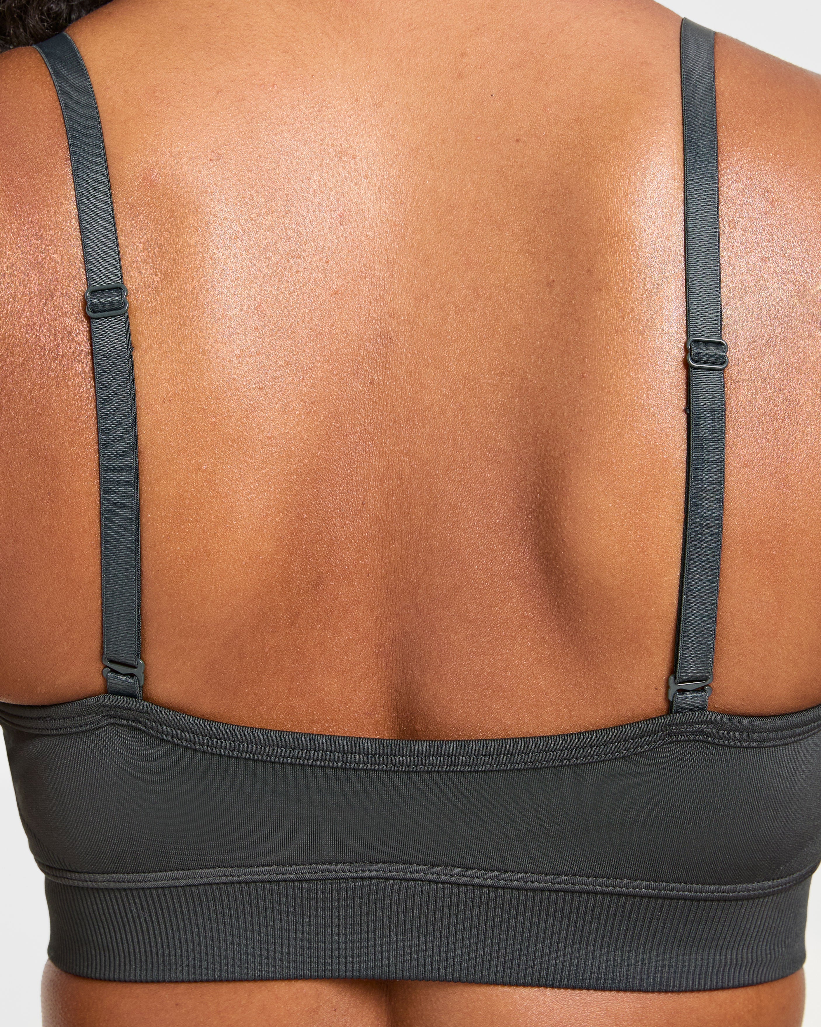 Adapt Seamless Sports Bra - Dark Charcoal - Image 6