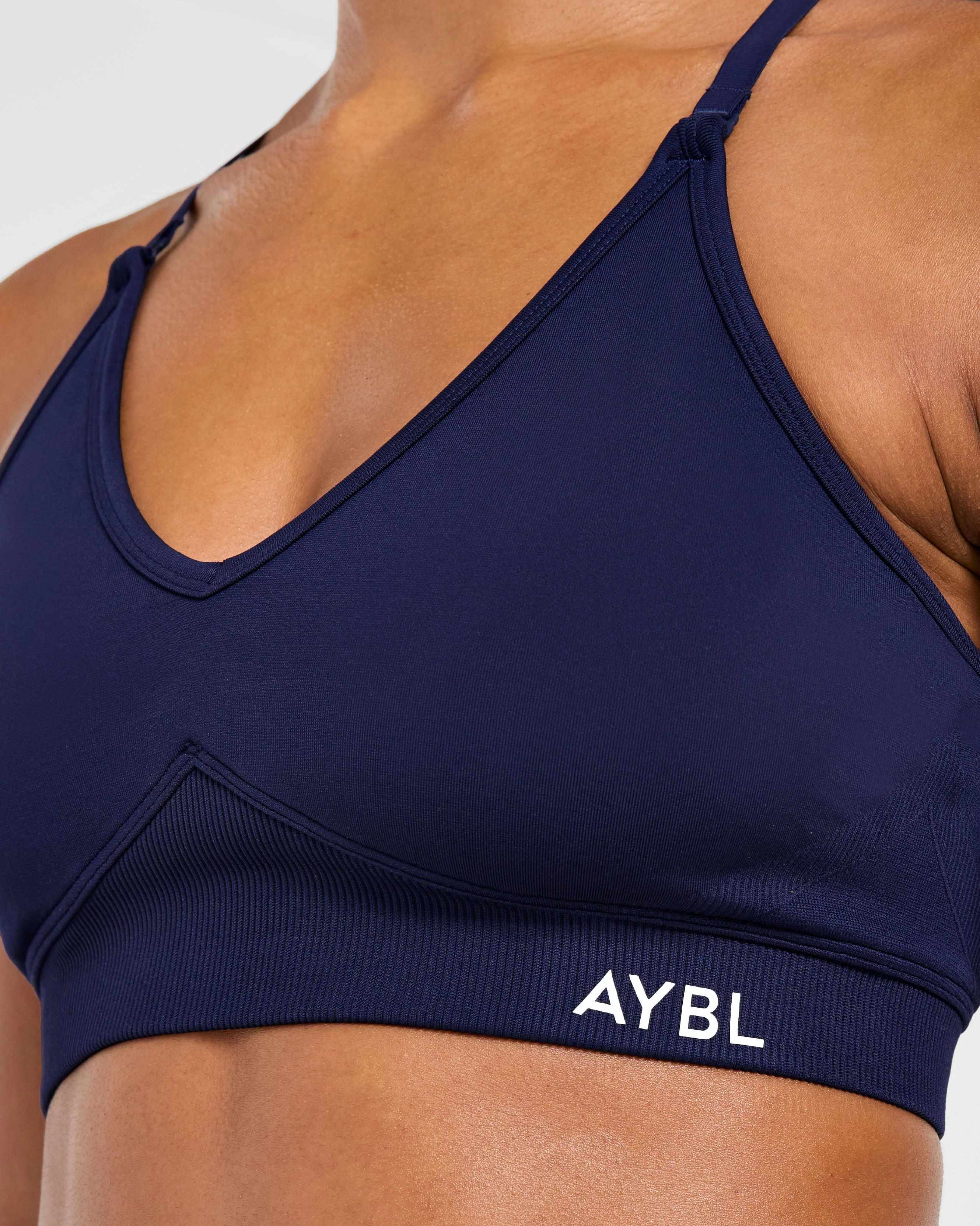 Adapt Seamless Sports Bra - Deep Navy - Image 5