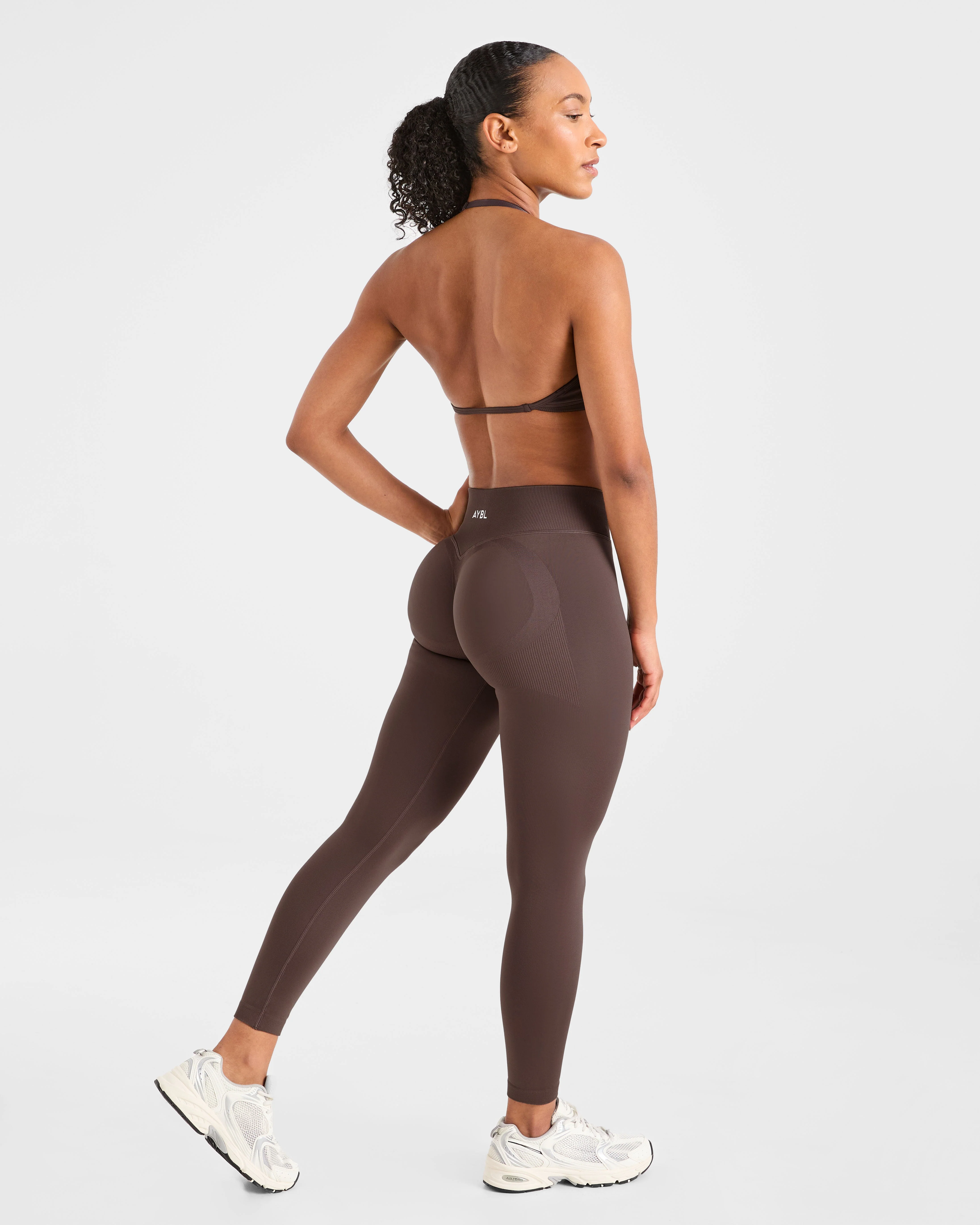 Adapt Seamless Strappy Sports Bra - Marron - Image 4