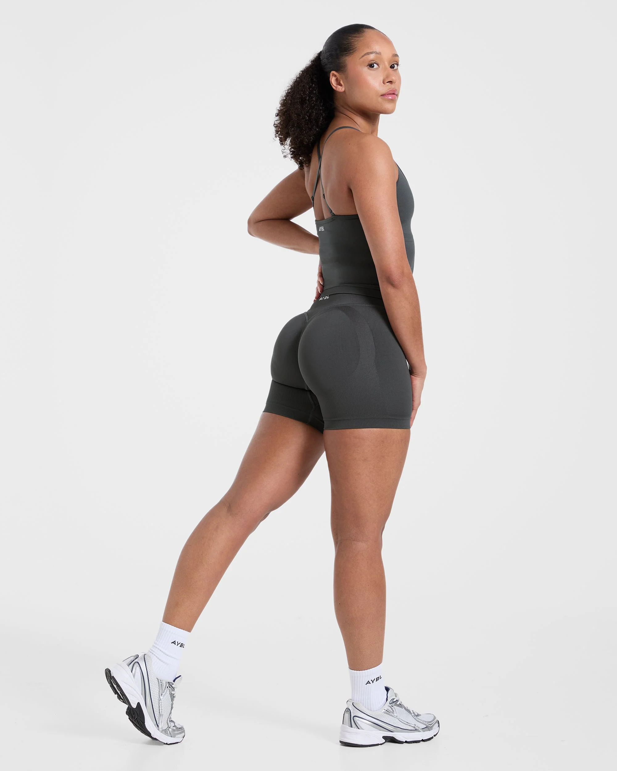 Adapt Seamless Tank Top - Dark Charcoal - Image 4