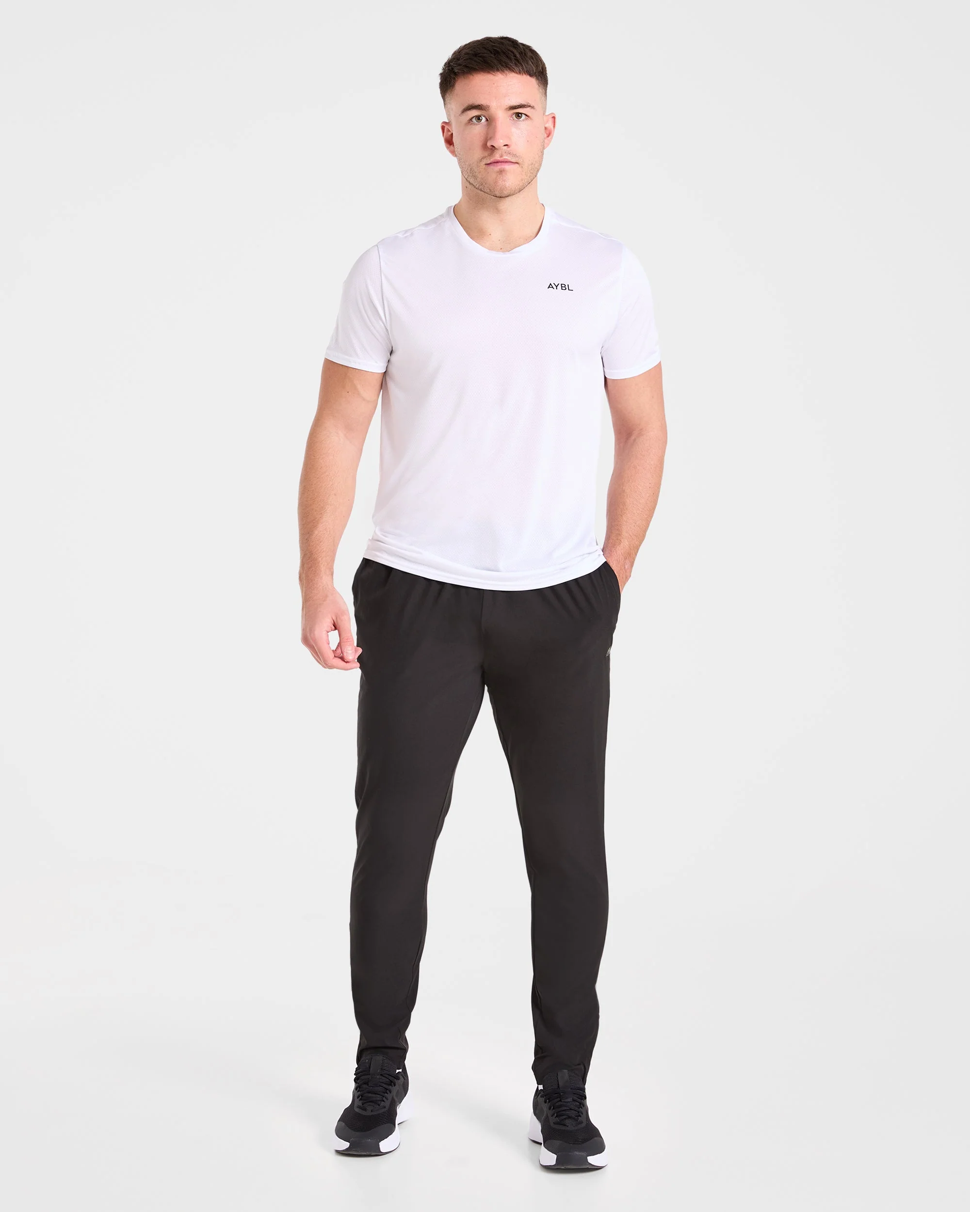 Ascend Woven Joggers - Noir - Image 3