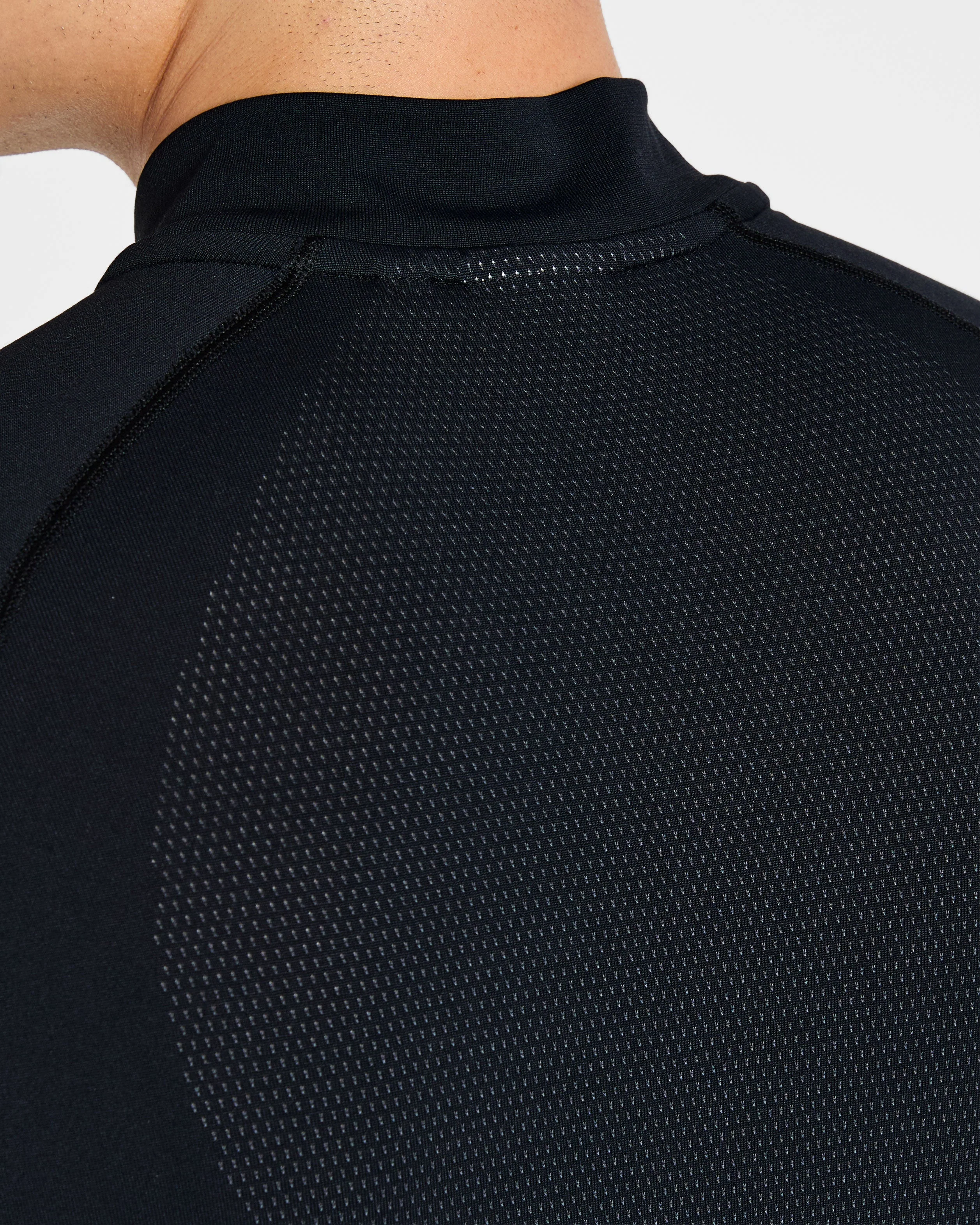 Attain Seamless 1/2 Zip Pullover - Noir - Image 6