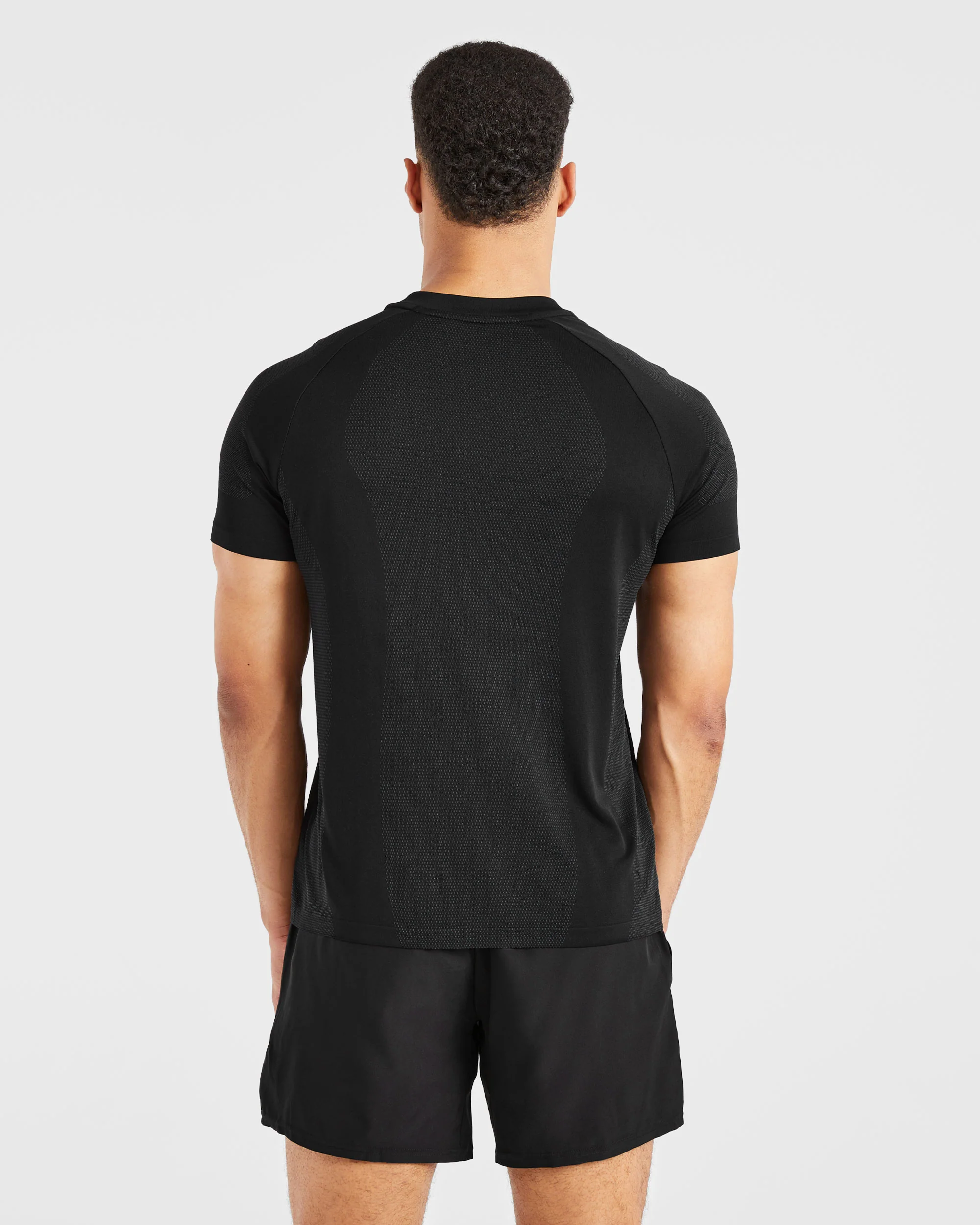 Attain Seamless T Shirt - Black - Image 2