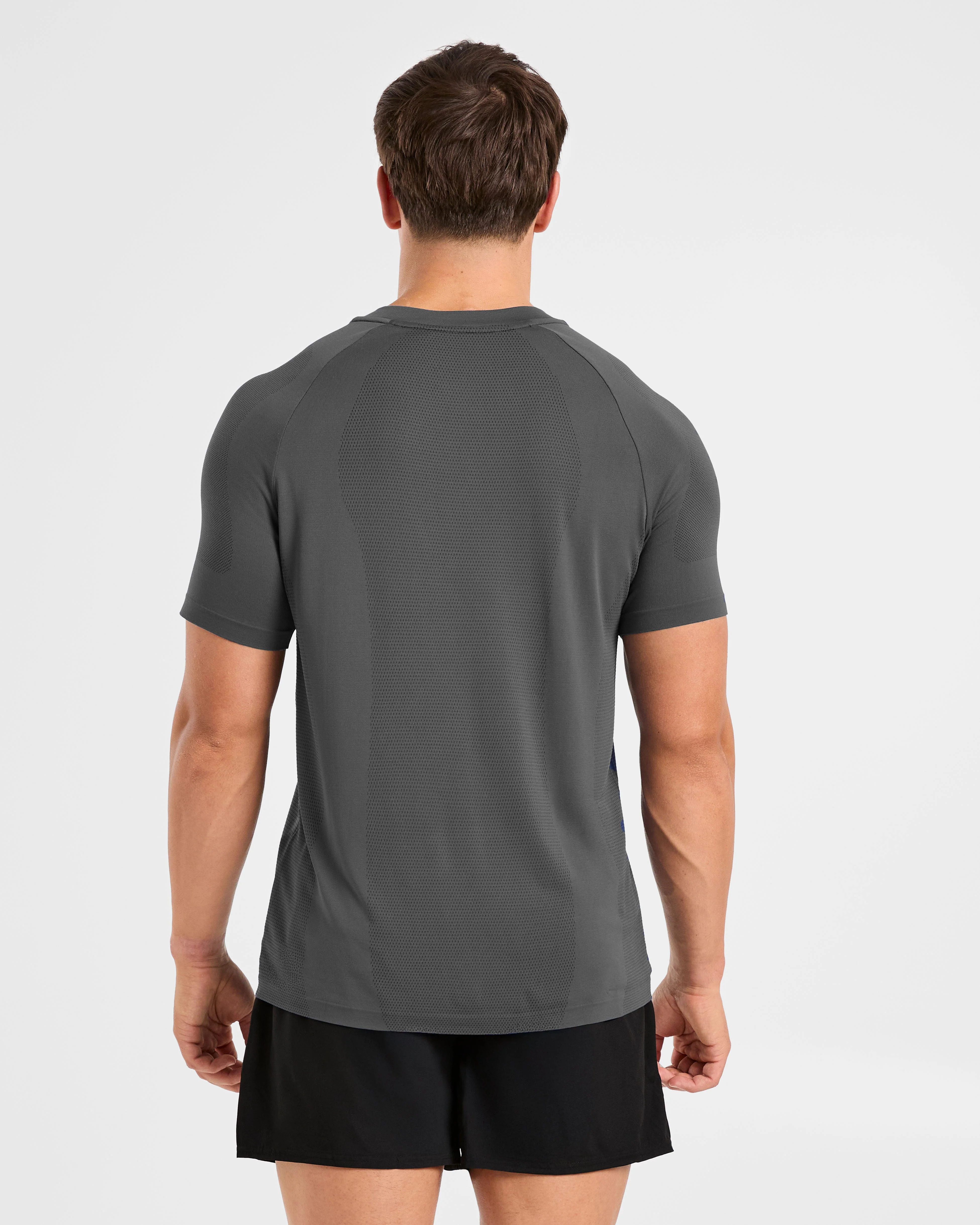 Attain Seamless T Shirt - Storm Gris - Image 2