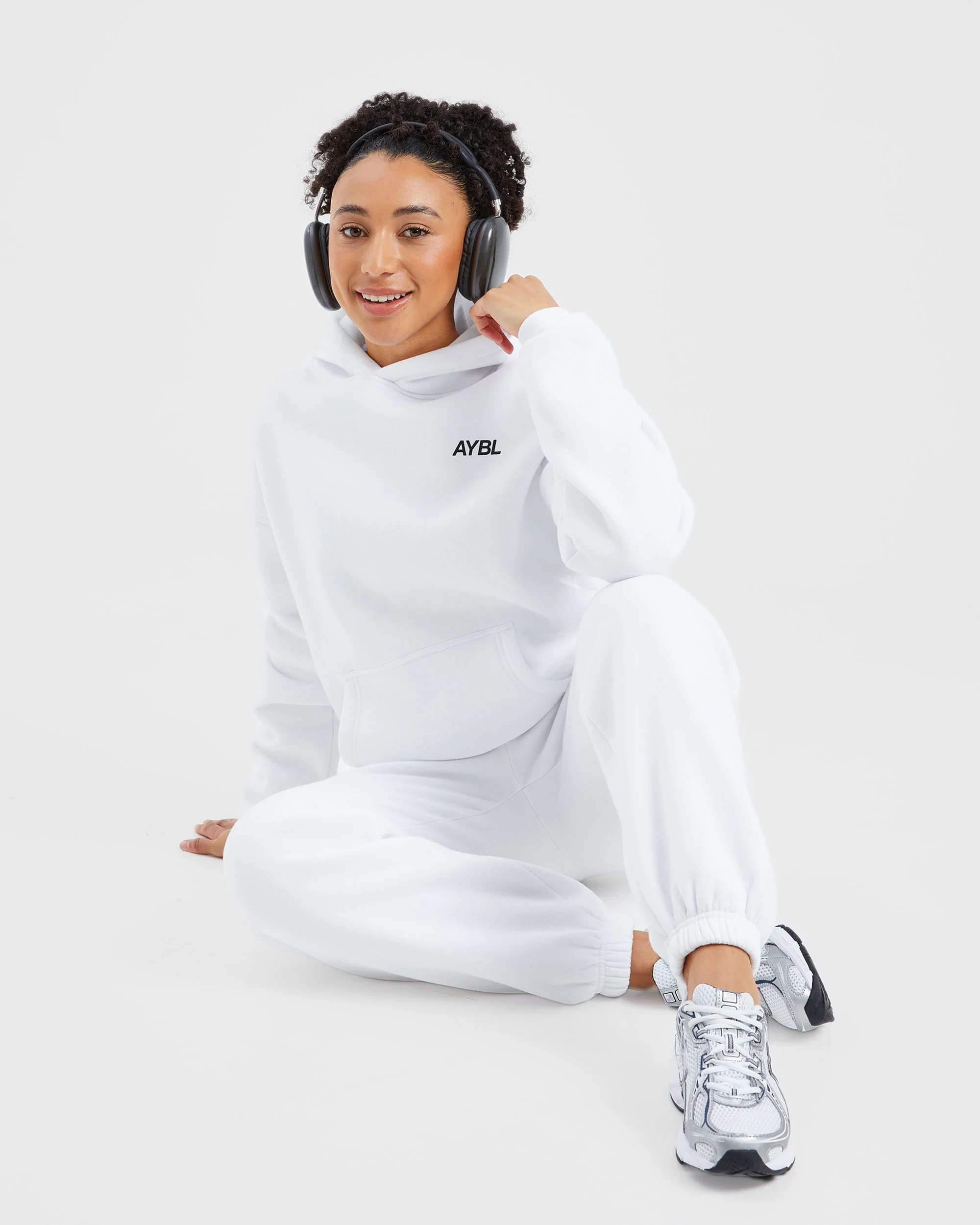 AYBL Sports Club Oversized Hoodie - Blanc - Image 7