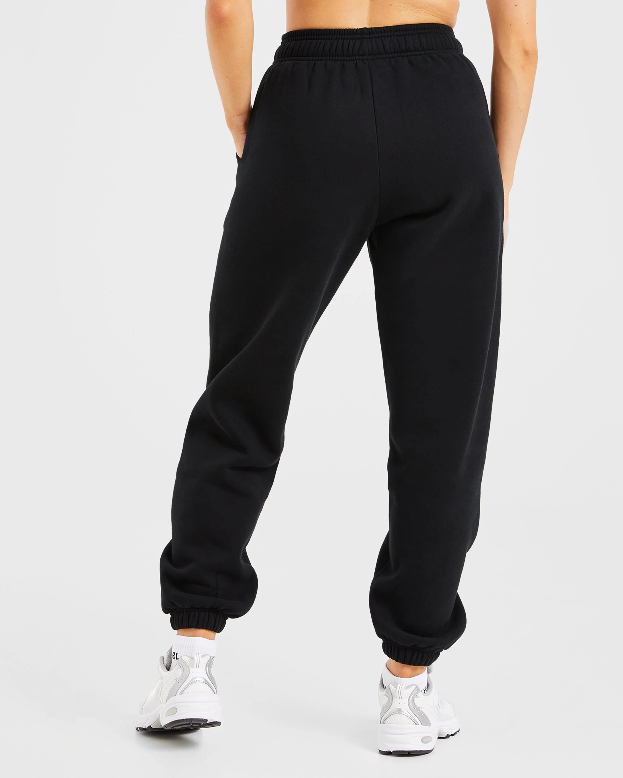 AYBL Sports Club Oversized Joggers - Noir/Blanc - Image 2
