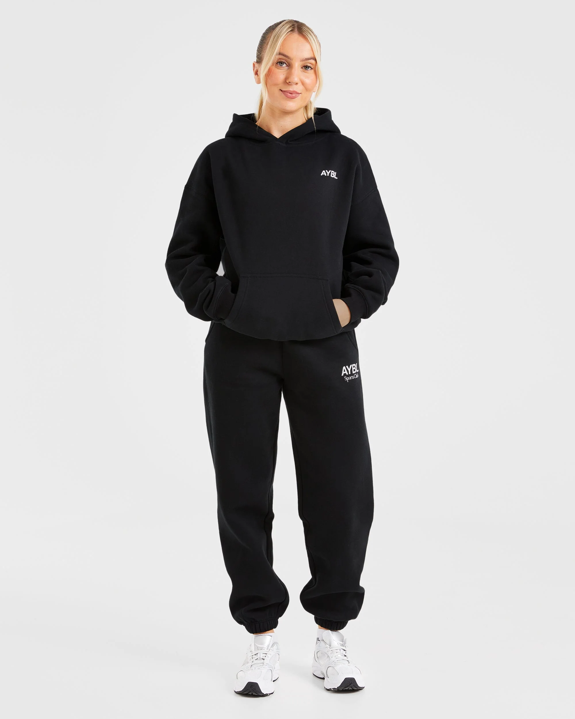 AYBL Sports Club Oversized Joggers - Noir/Blanc - Image 3