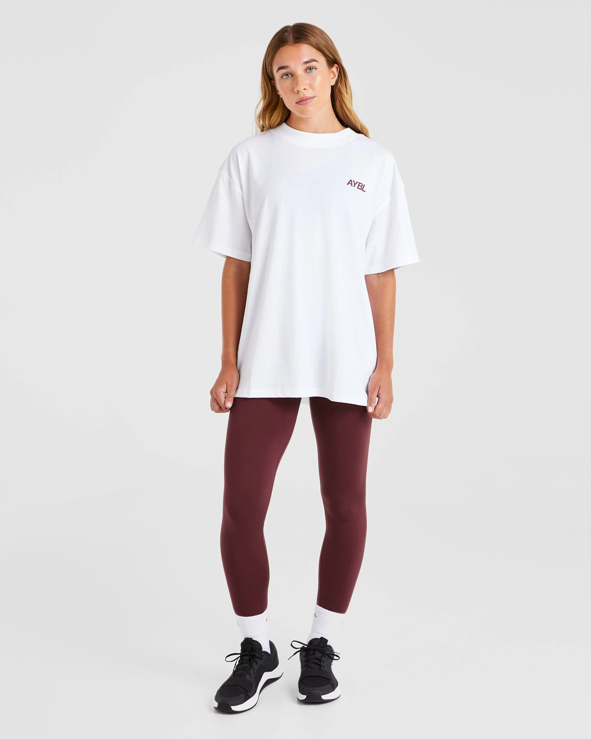 AYBL Sports Club Oversized T Shirt - Blanc/Bourgogne - Image 4