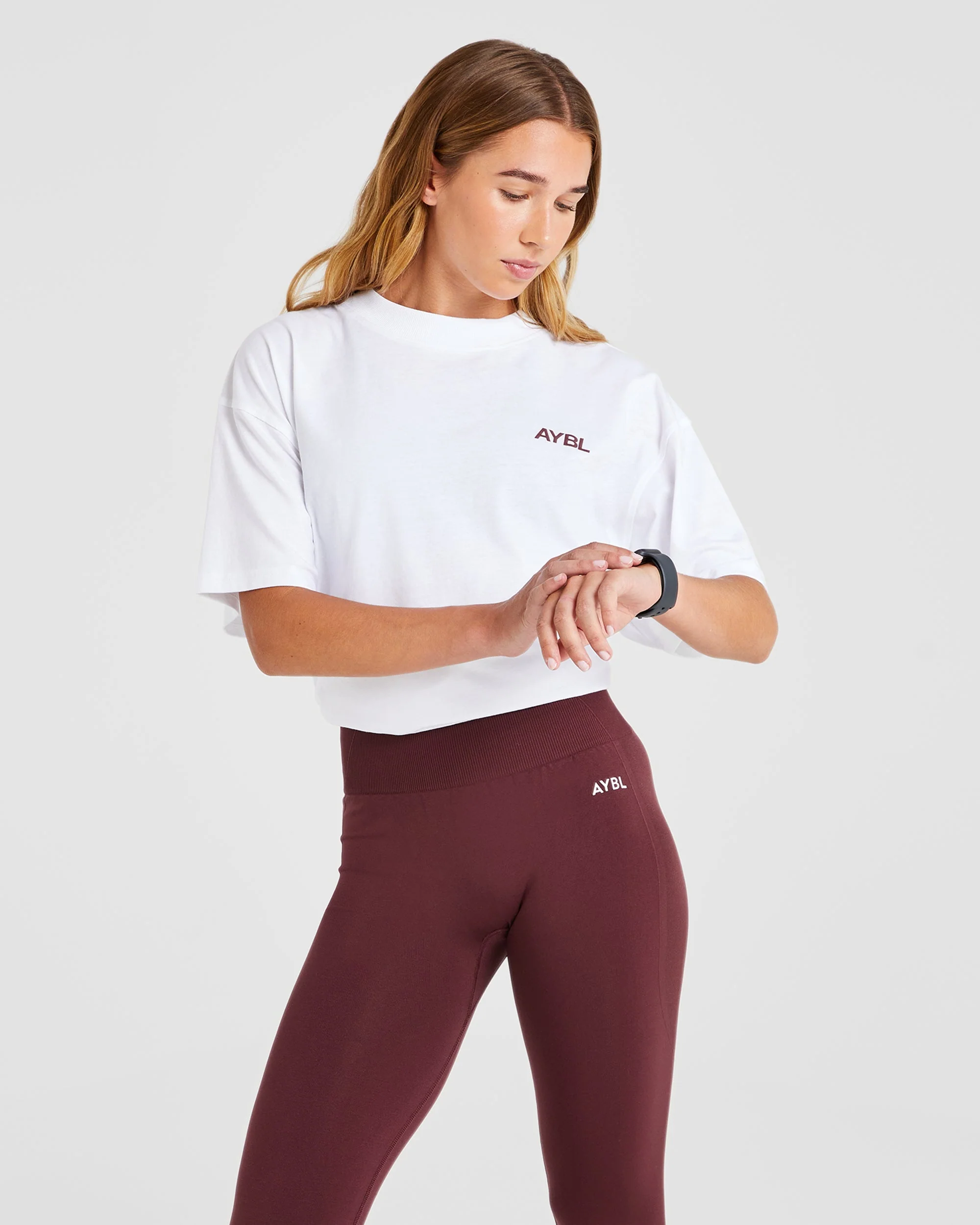 AYBL Sports Club Oversized T Shirt - Blanc/Bourgogne - Image 7