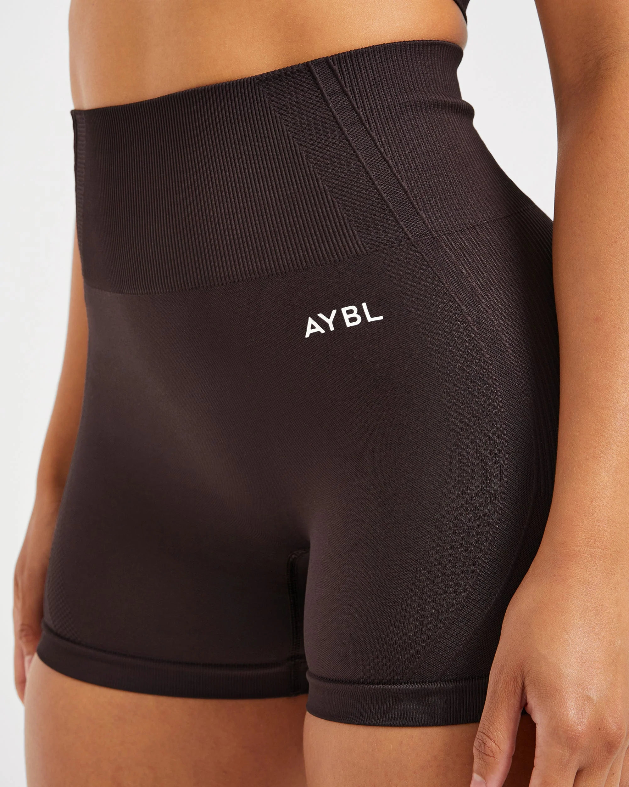 Balance V3 Seamless Shorts - Dark Brun - Image 5