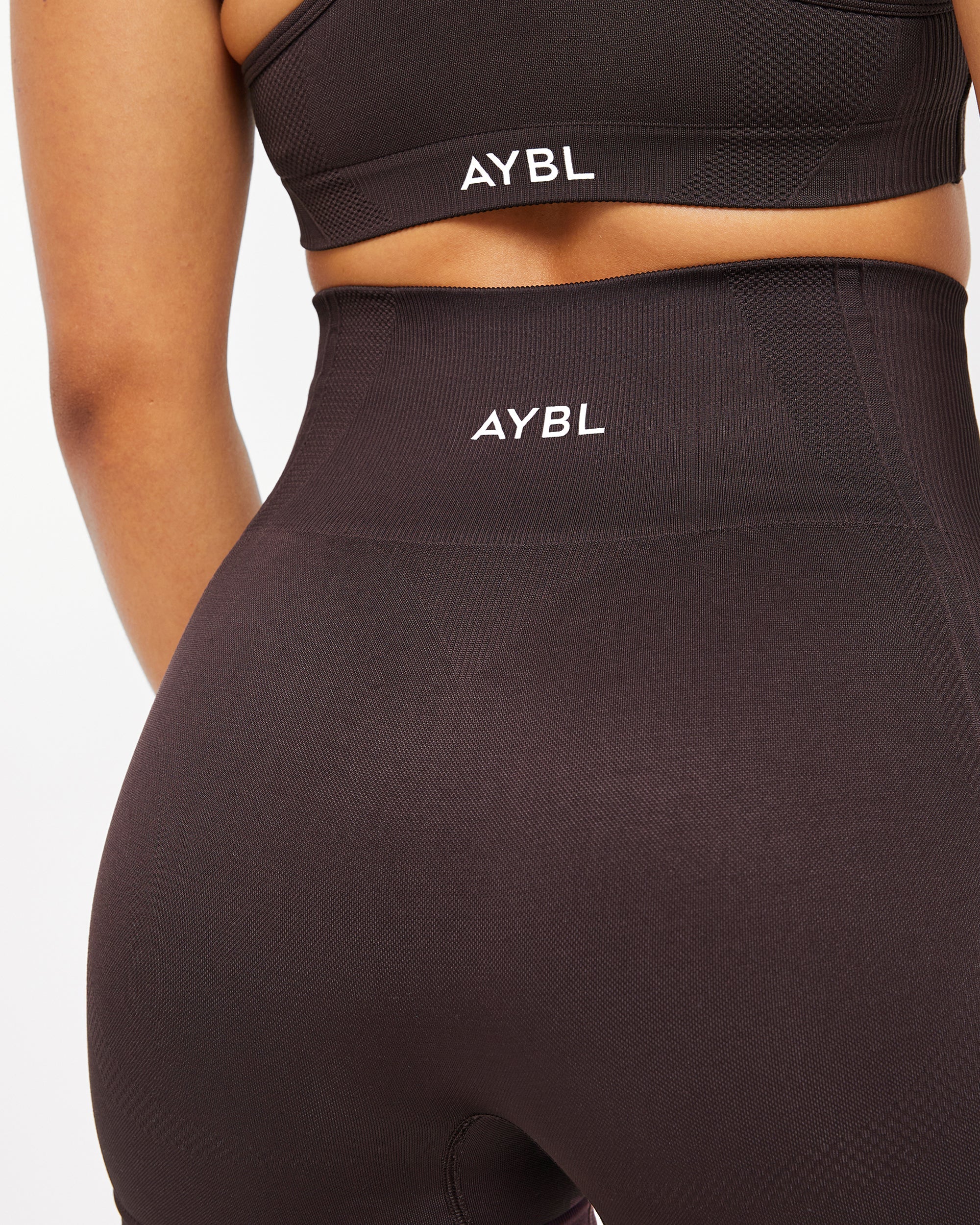 Balance V3 Seamless Shorts - Dark Brun - Image 6