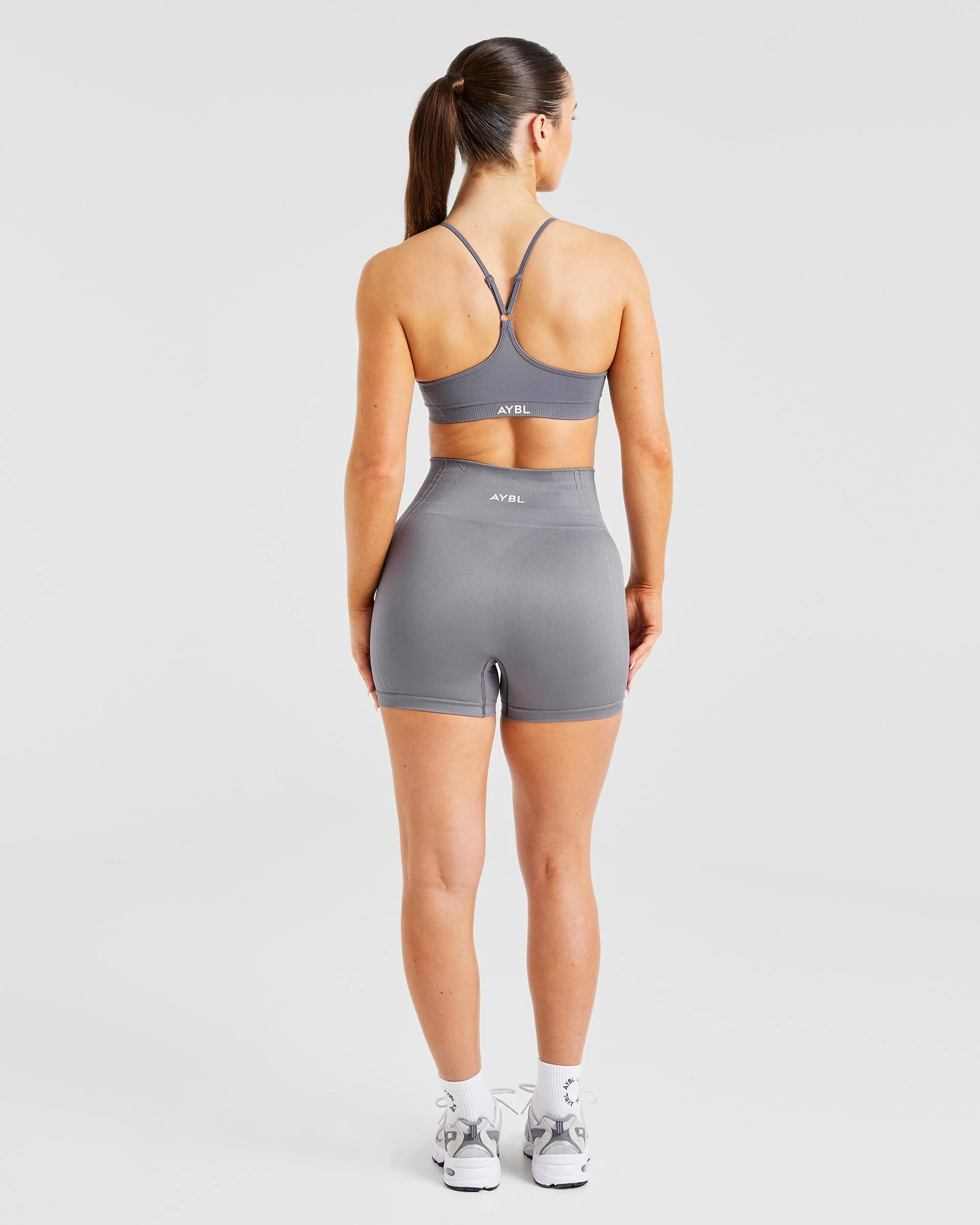 Balance V3 Seamless Strappy Sports Bra - Charcoal Gris - Image 4