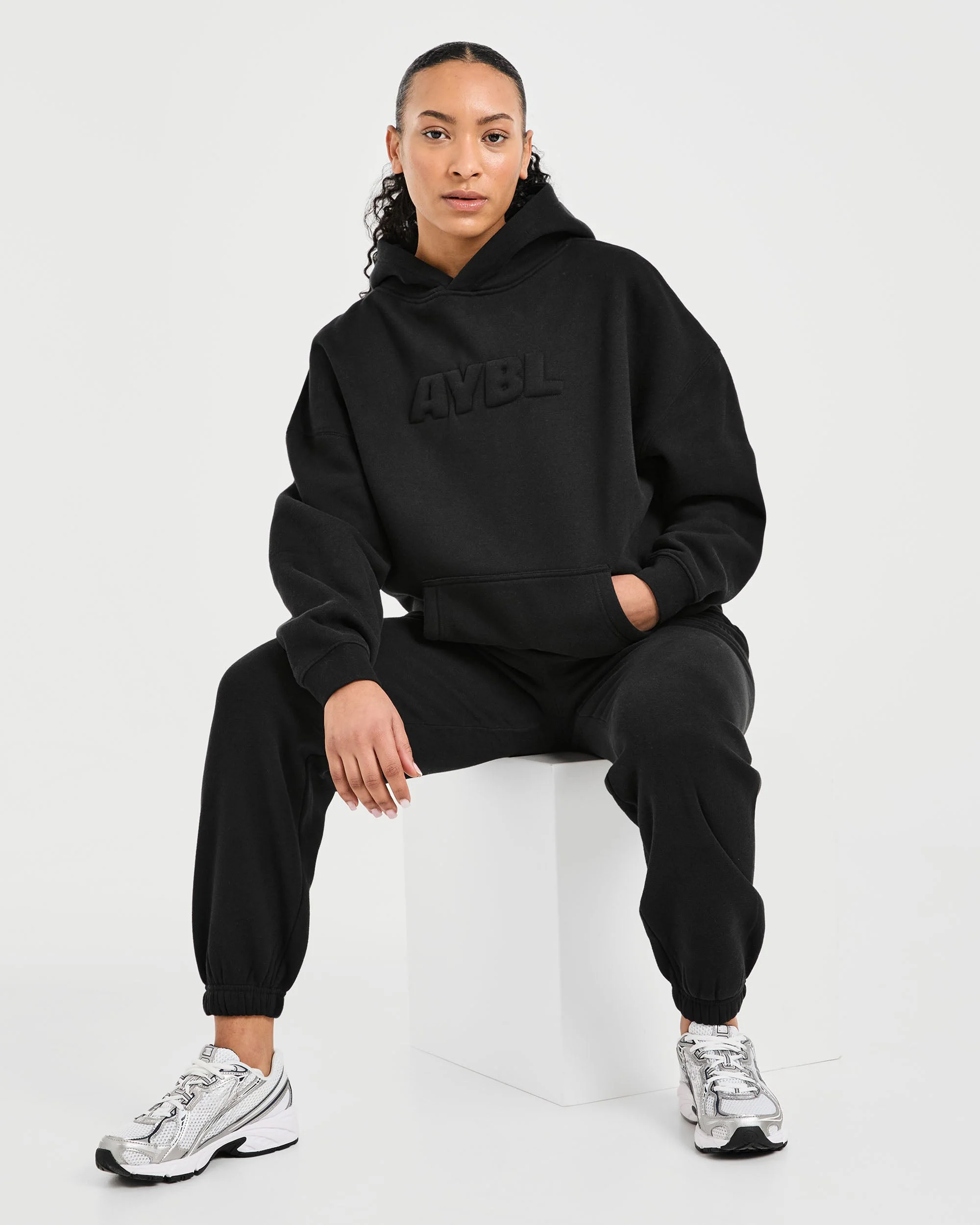 Classic Plush Oversized Hoodie - Noir - Image 8