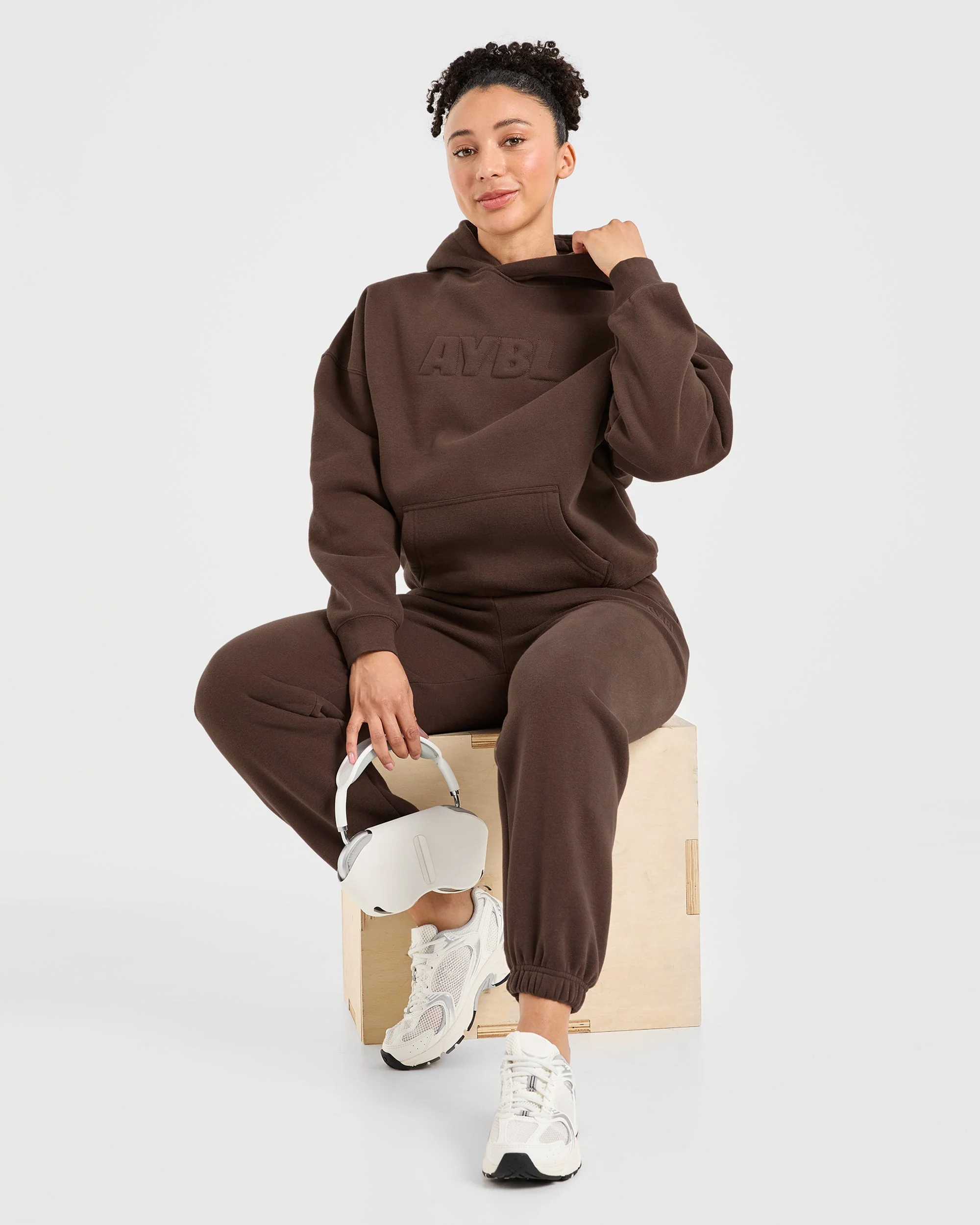 Classic Plush Oversized Hoodie - Marron - Image 7