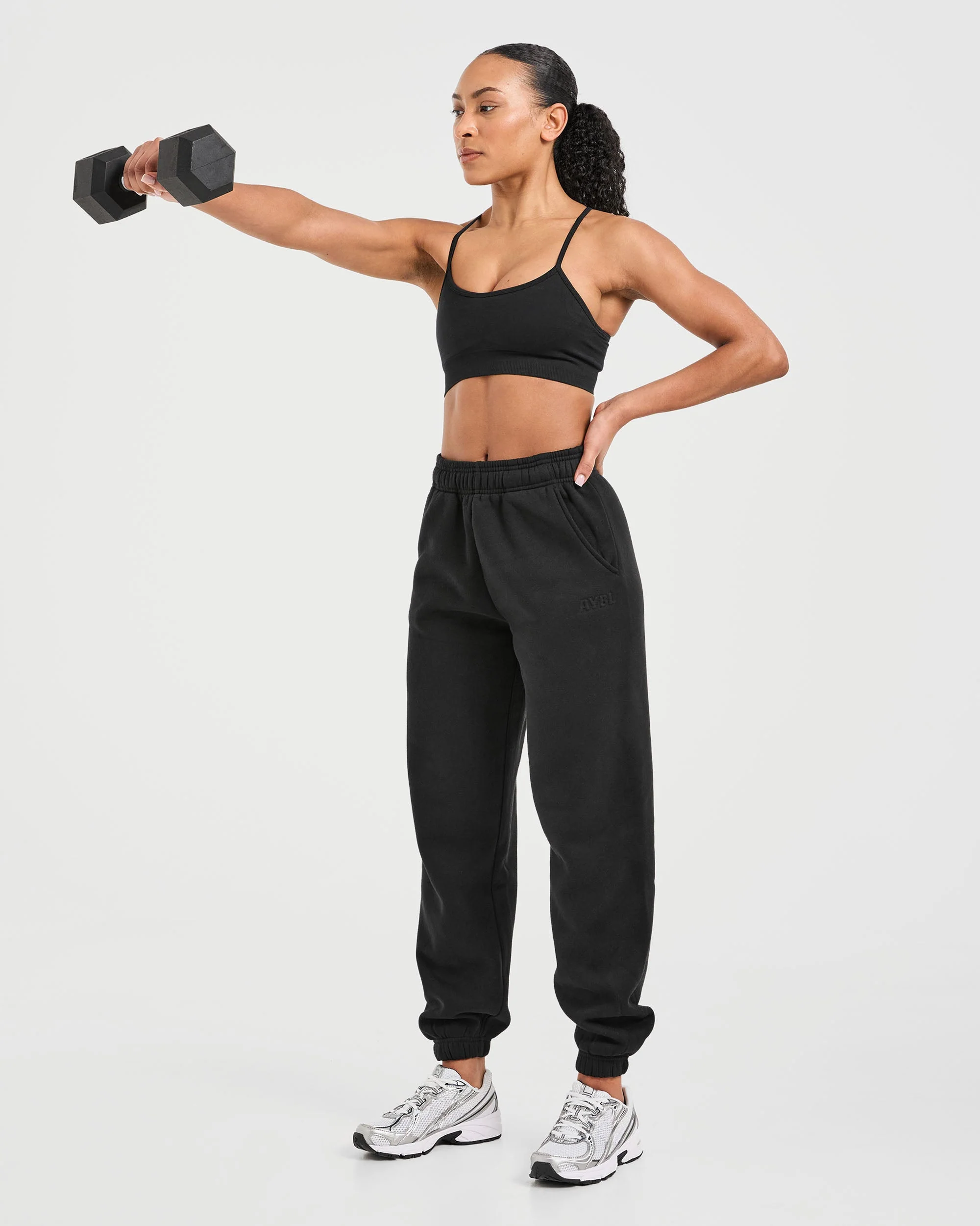 Classic Plush Oversized Joggers - Noir - Image 7