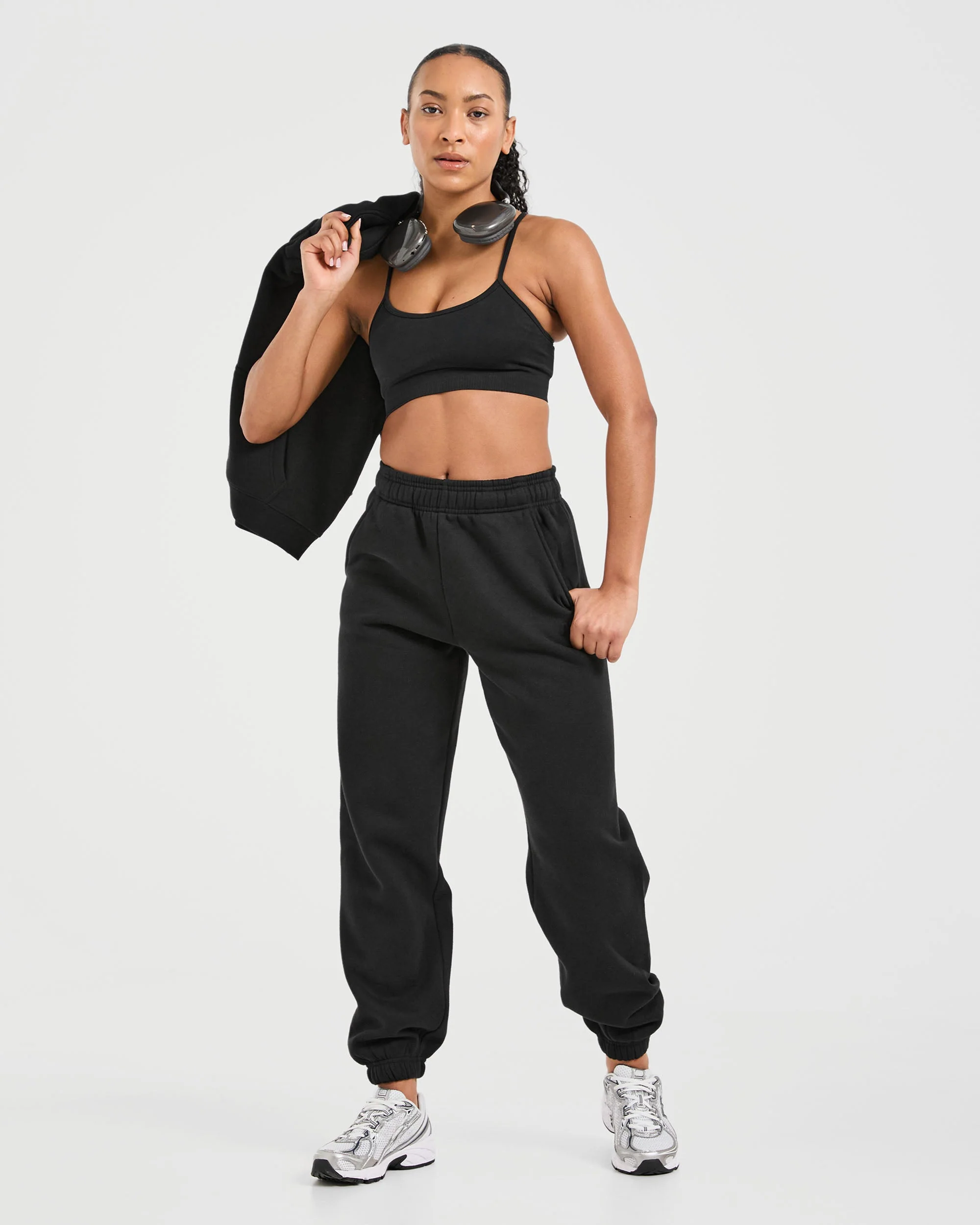 Classic Plush Oversized Joggers - Noir - Image 8