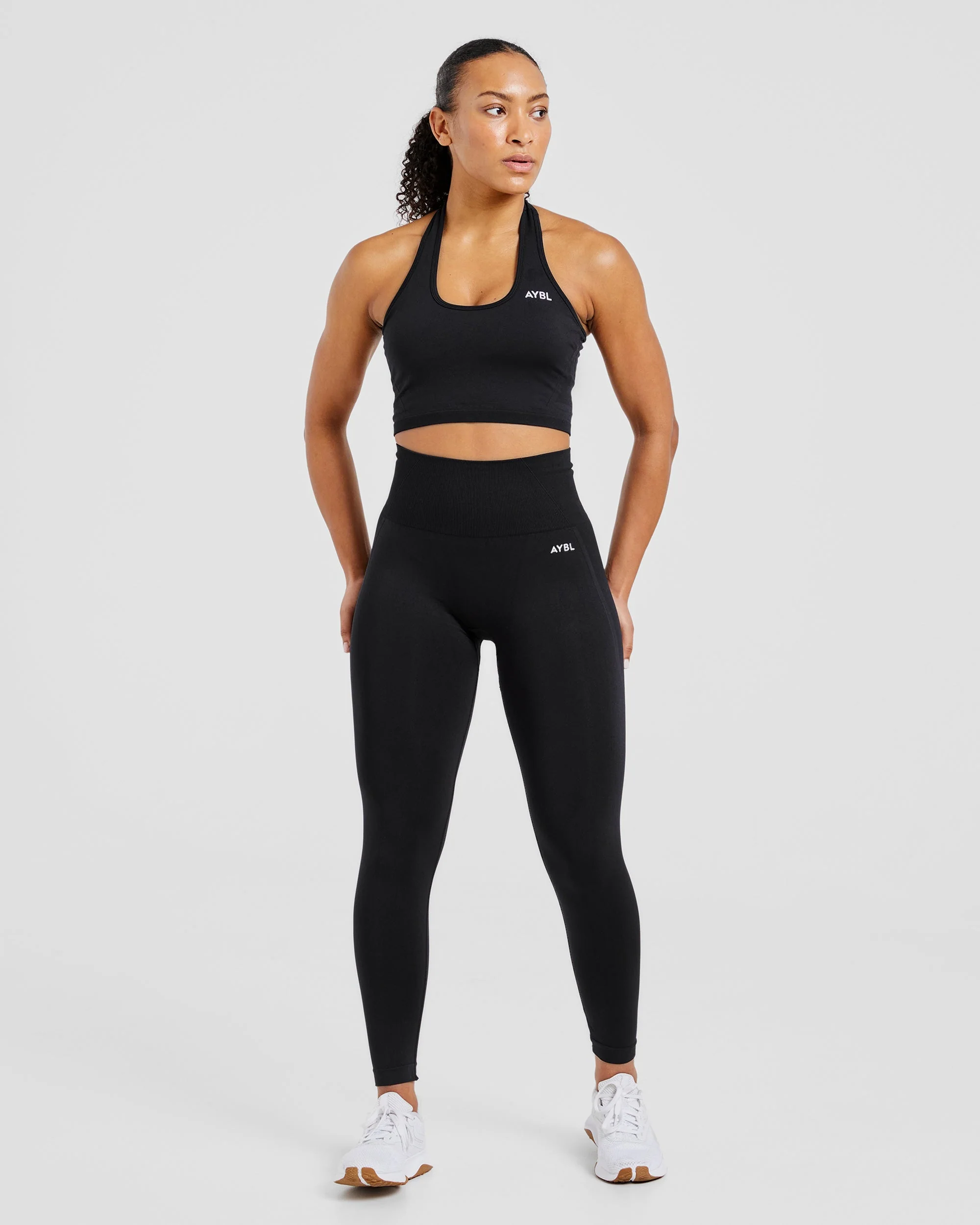 Empower Seamless Halterneck Crop Top - Noir - Image 3