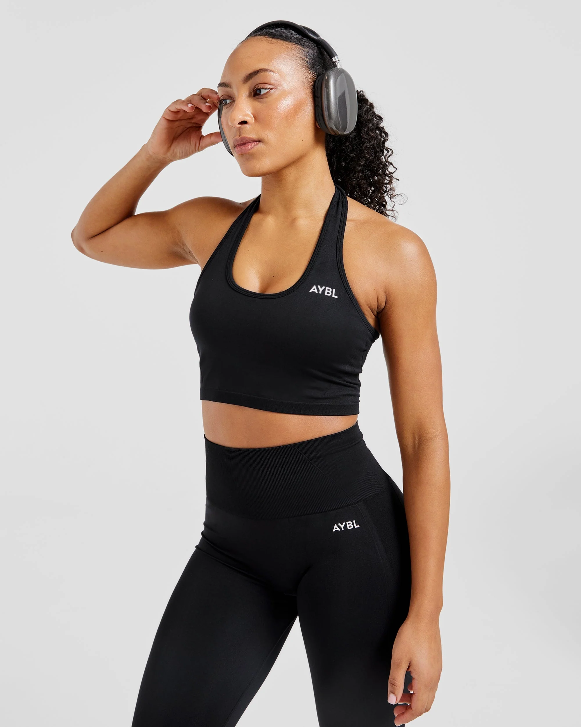 Empower Seamless Halterneck Crop Top - Noir - Image 7
