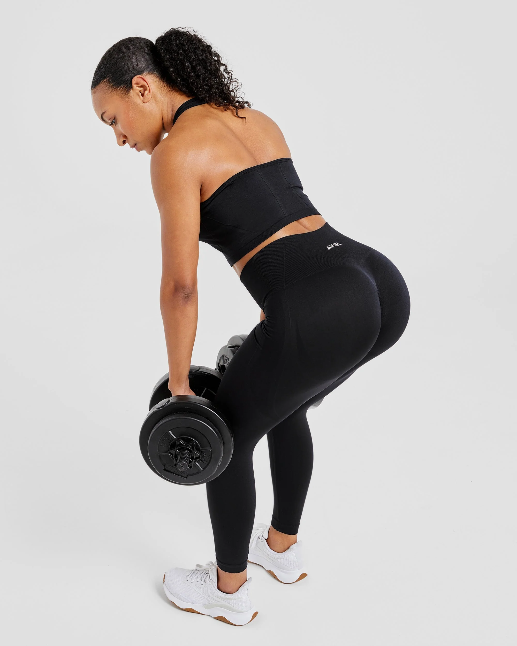 Empower Seamless Halterneck Crop Top - Noir - Image 8