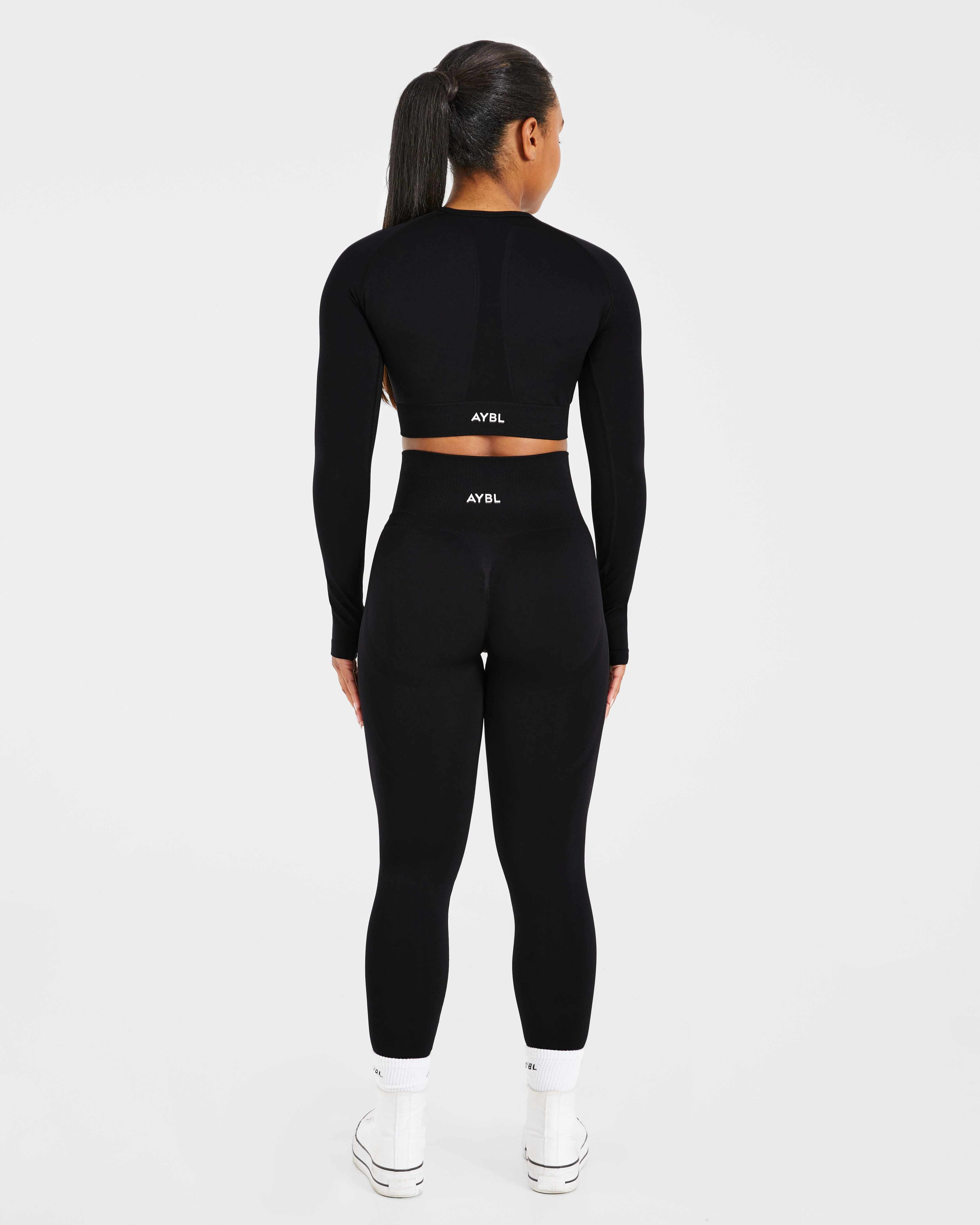 Empower Seamless Long Sleeve Crop Top - Noir - Image 4