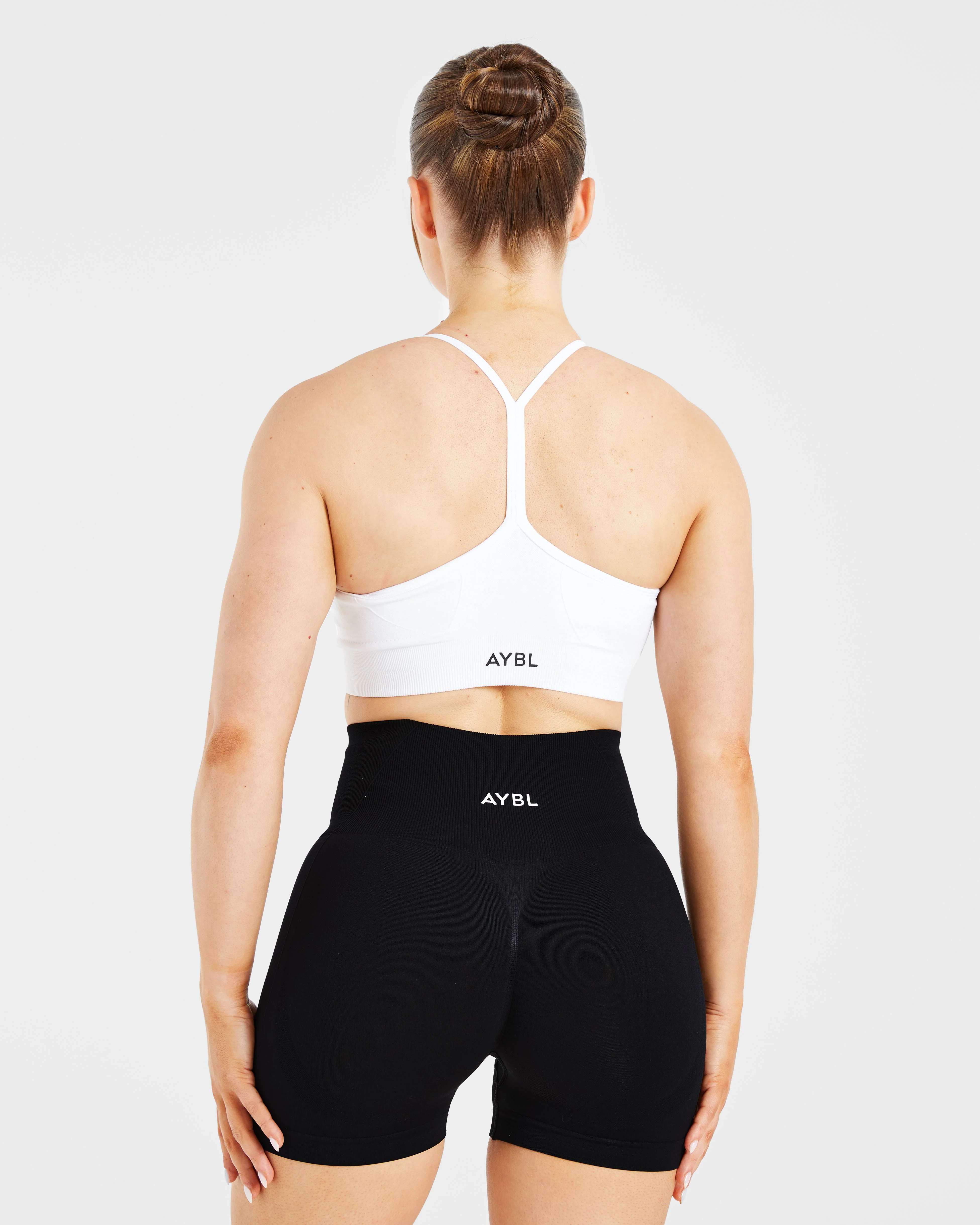 Empower Seamless Sports Bra - Blanc - Image 2