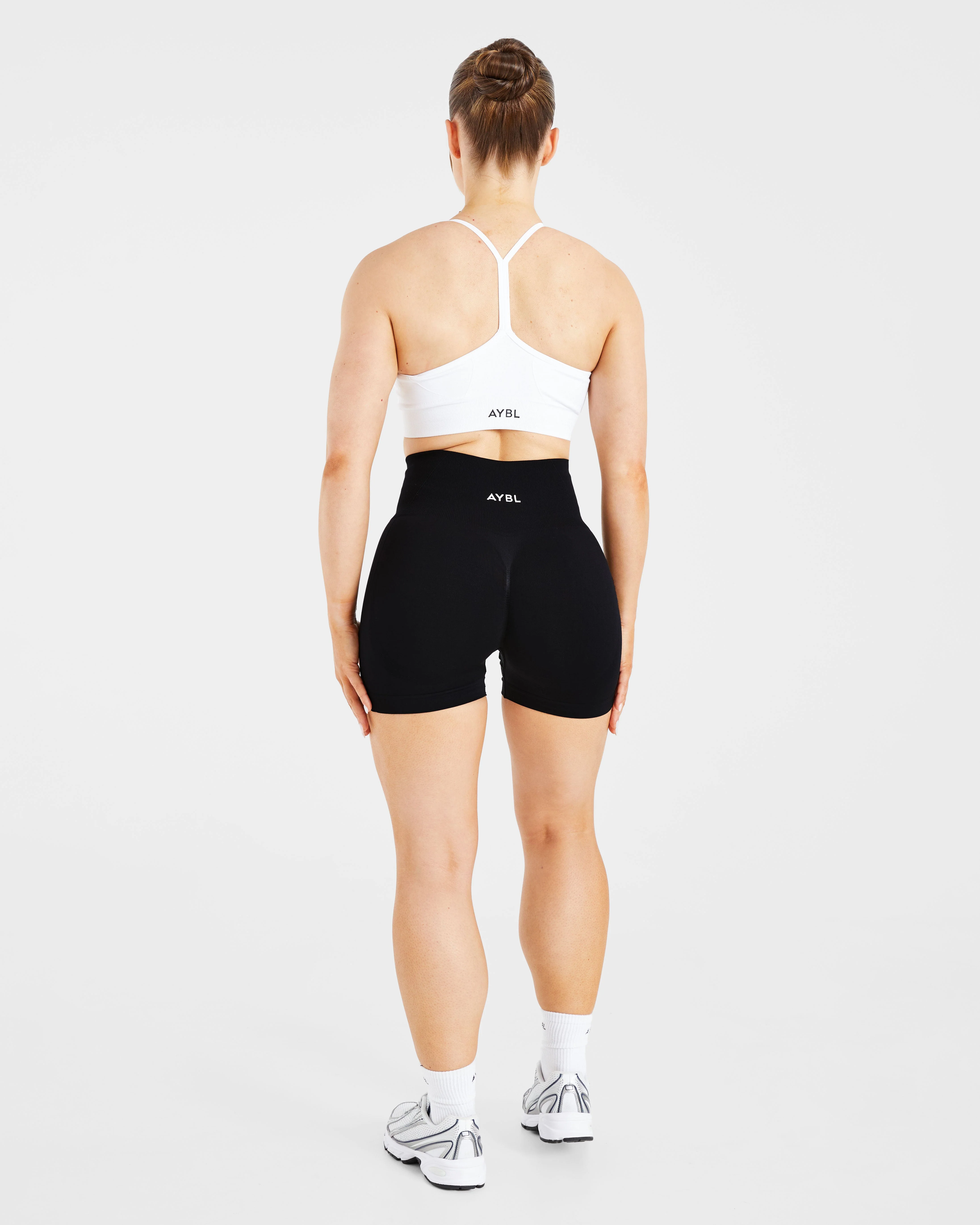 Empower Seamless Sports Bra - Blanc - Image 4