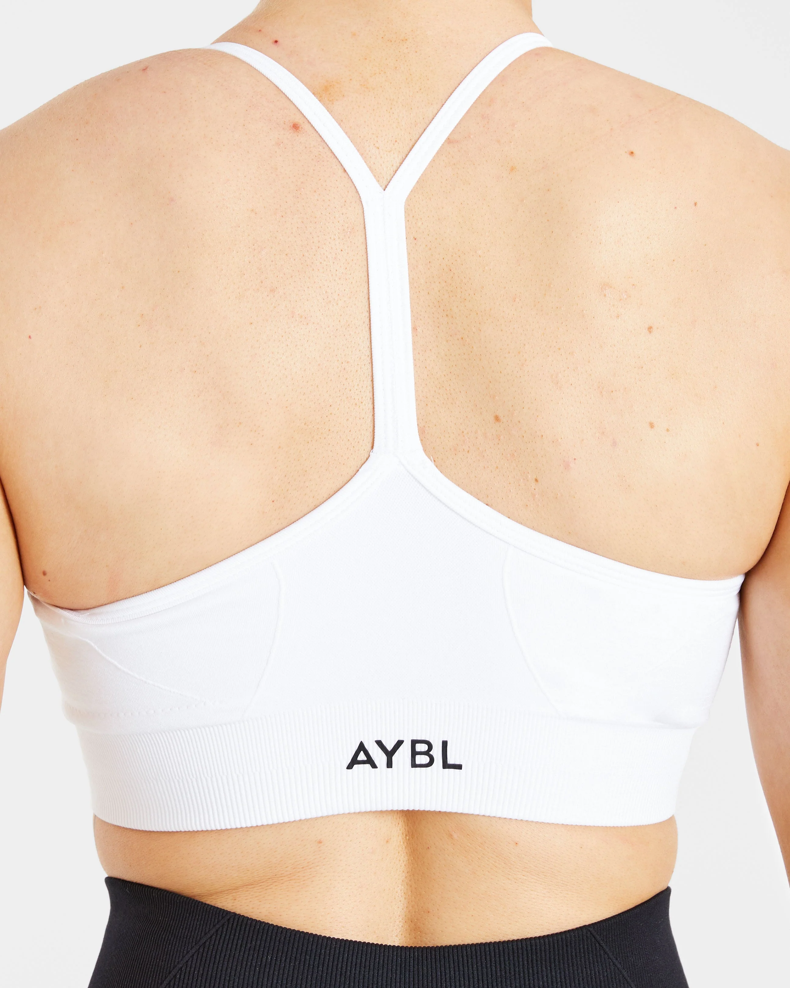 Empower Seamless Sports Bra - Blanc - Image 6