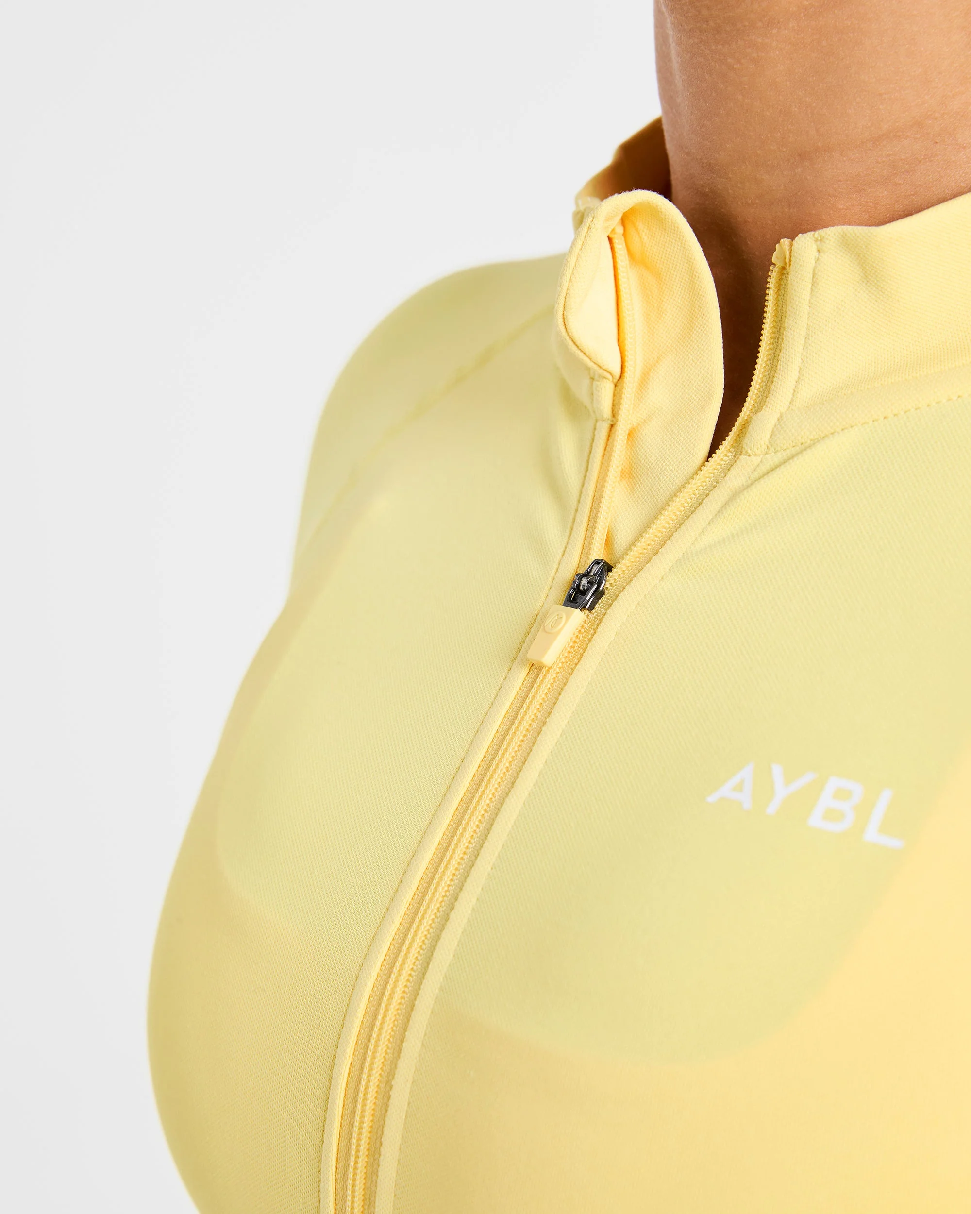 Enhance Seamless Jacket - Bright Jaune - Image 6