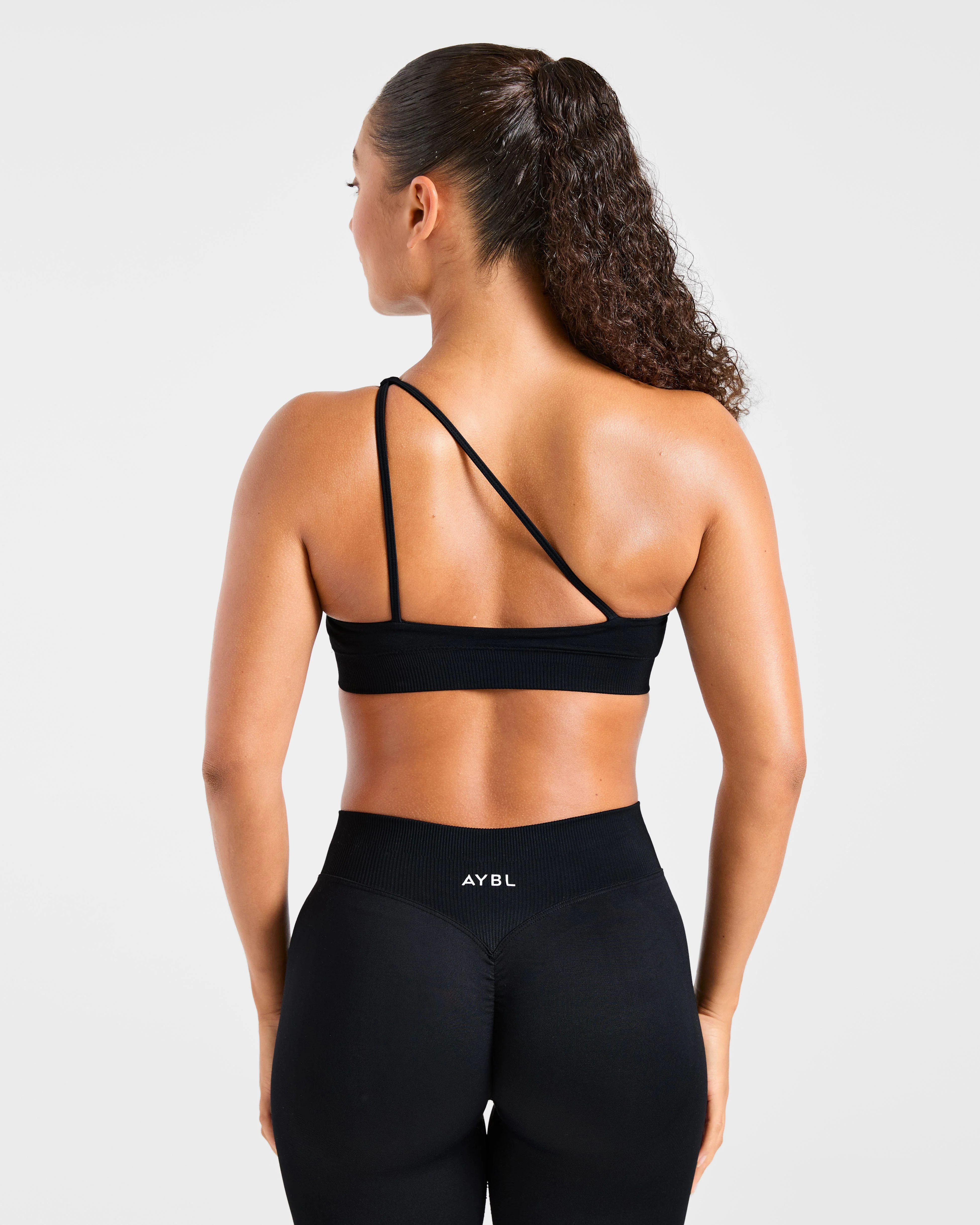 Enhance Seamless One Shoulder Sports Bra - Noir - Image 2