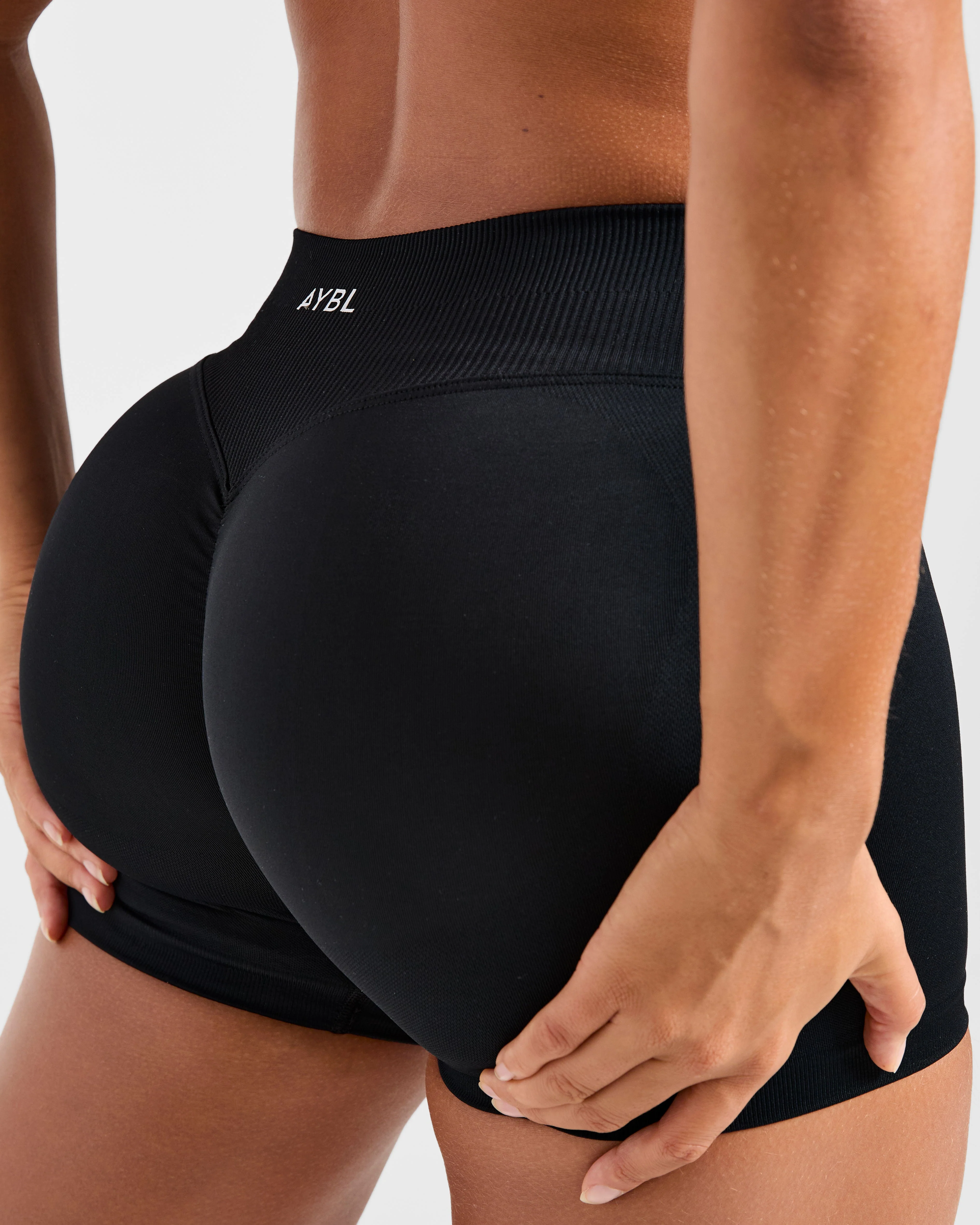 Enhance Seamless Shorts | 3.5" - Noir - Image 6