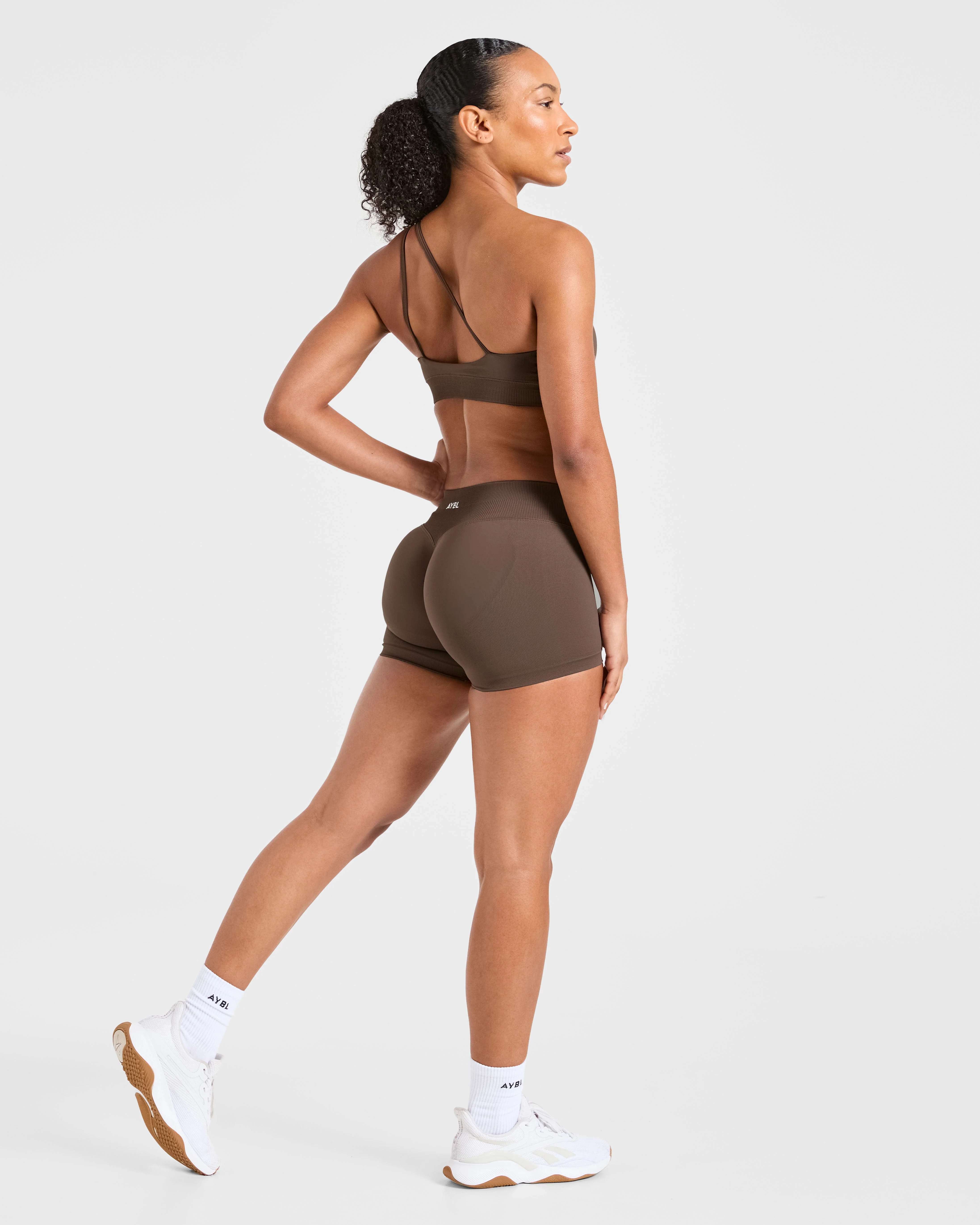 Enhance Seamless Shorts | 3.5" - Marron - Image 4