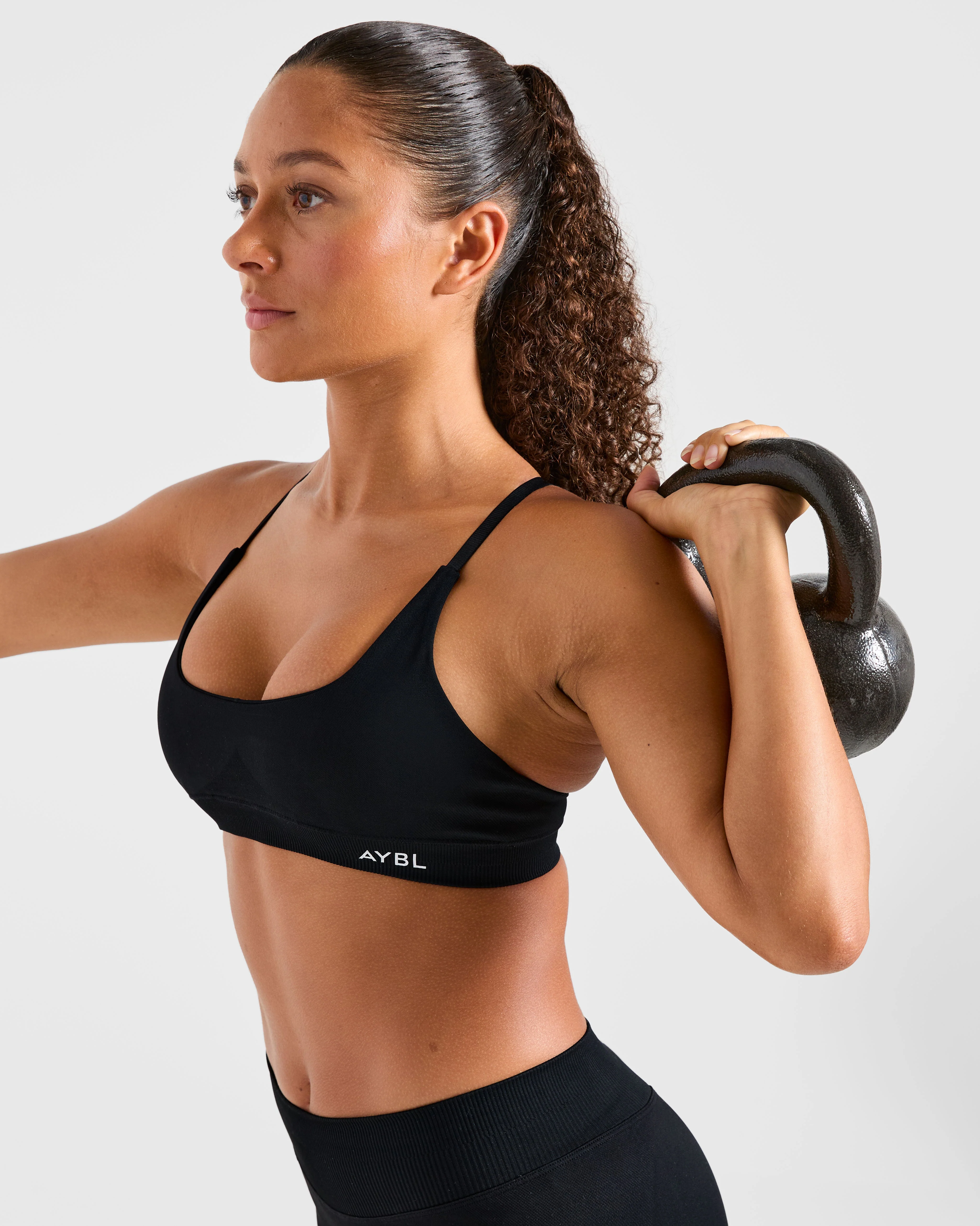 Enhance Seamless Sports Bra - Noir - Image 8