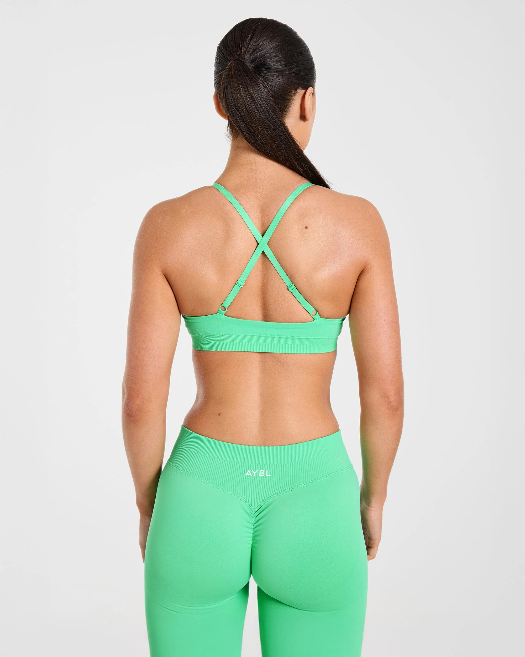 Enhance Seamless Sports Bra - Mint Vert - Image 2