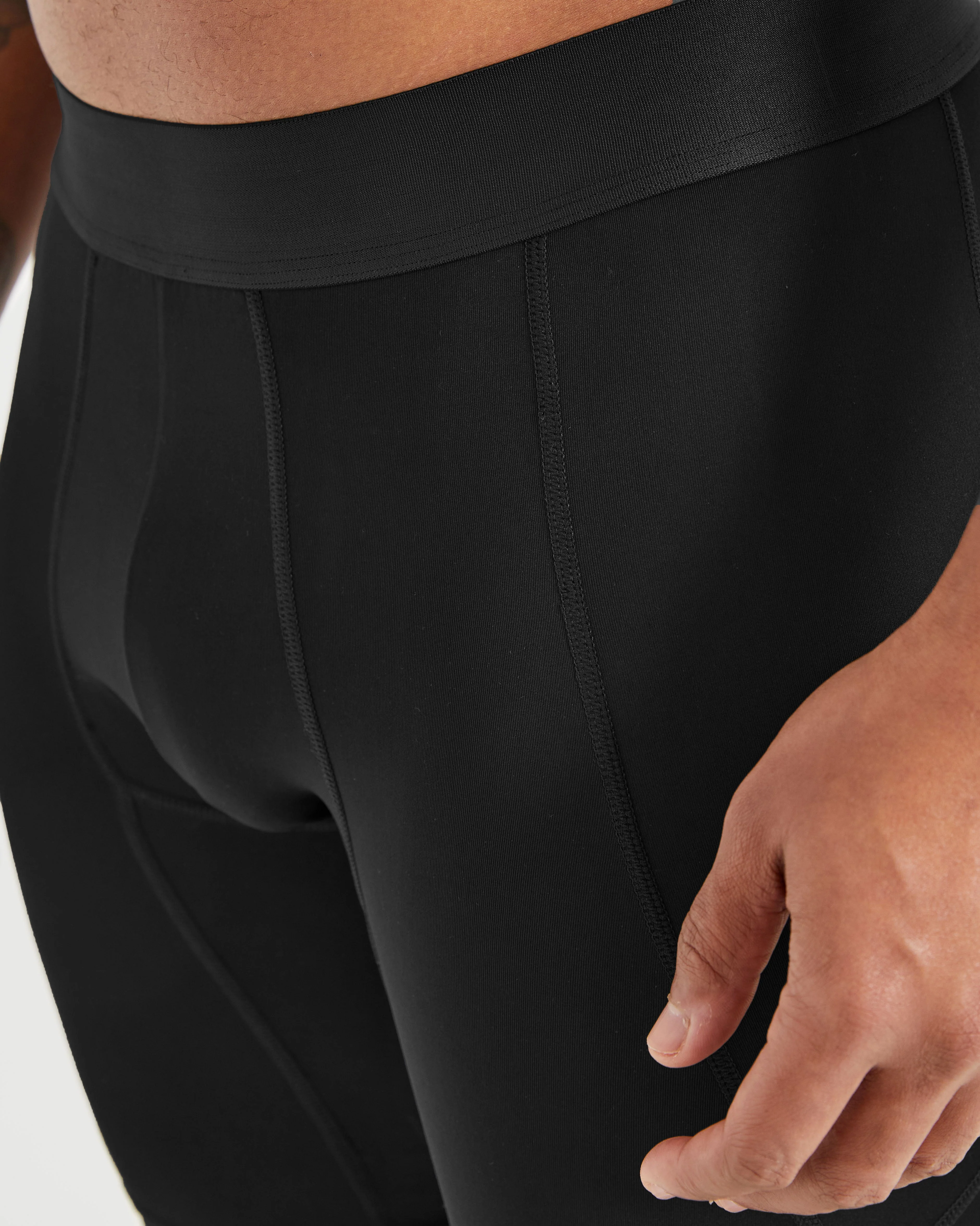 Essential Base Layer Shorts - Noir - Image 6