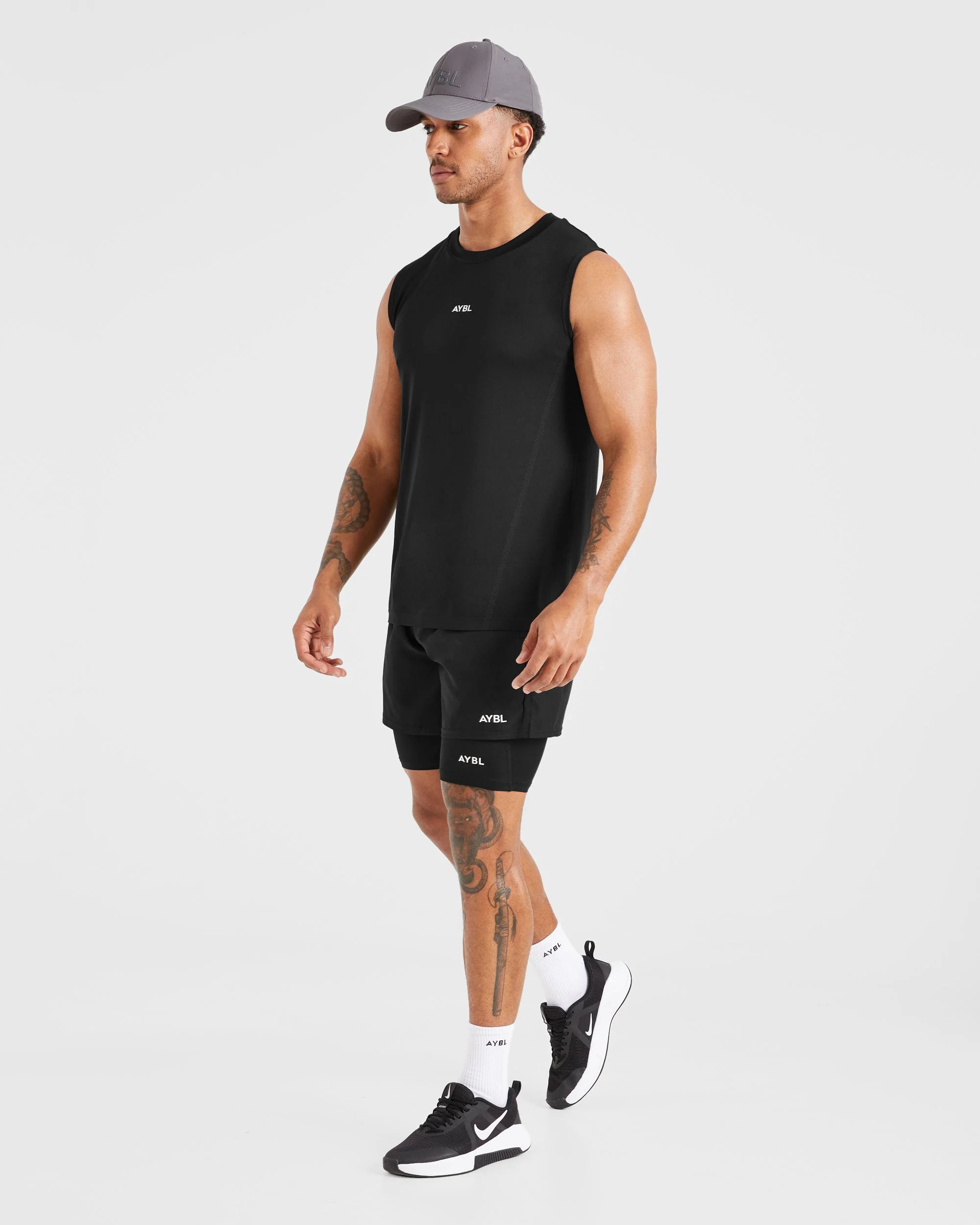 Essential Base Layer Shorts - Noir - Image 8