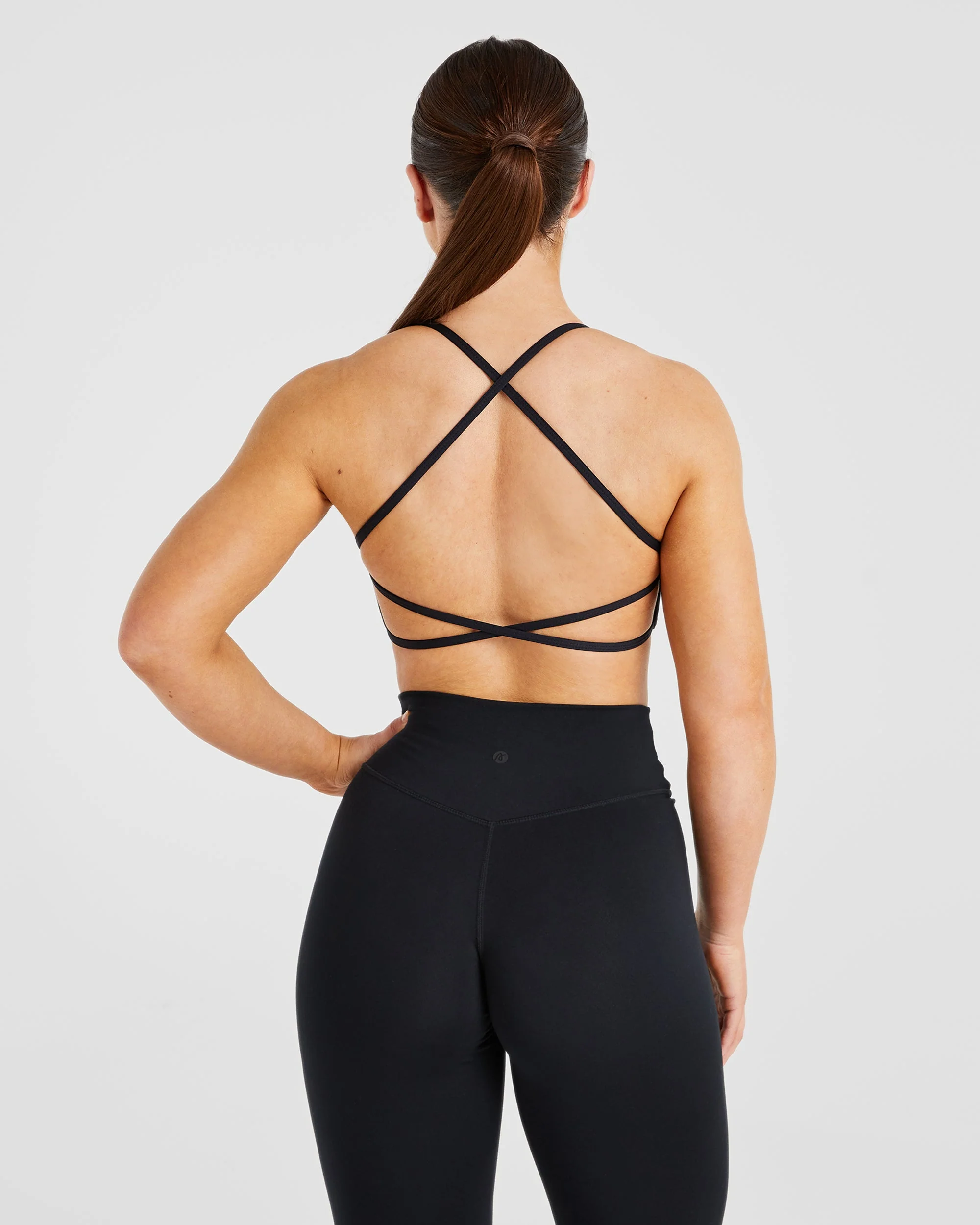 Essential Crossback Sports Bra - Noir - Image 2
