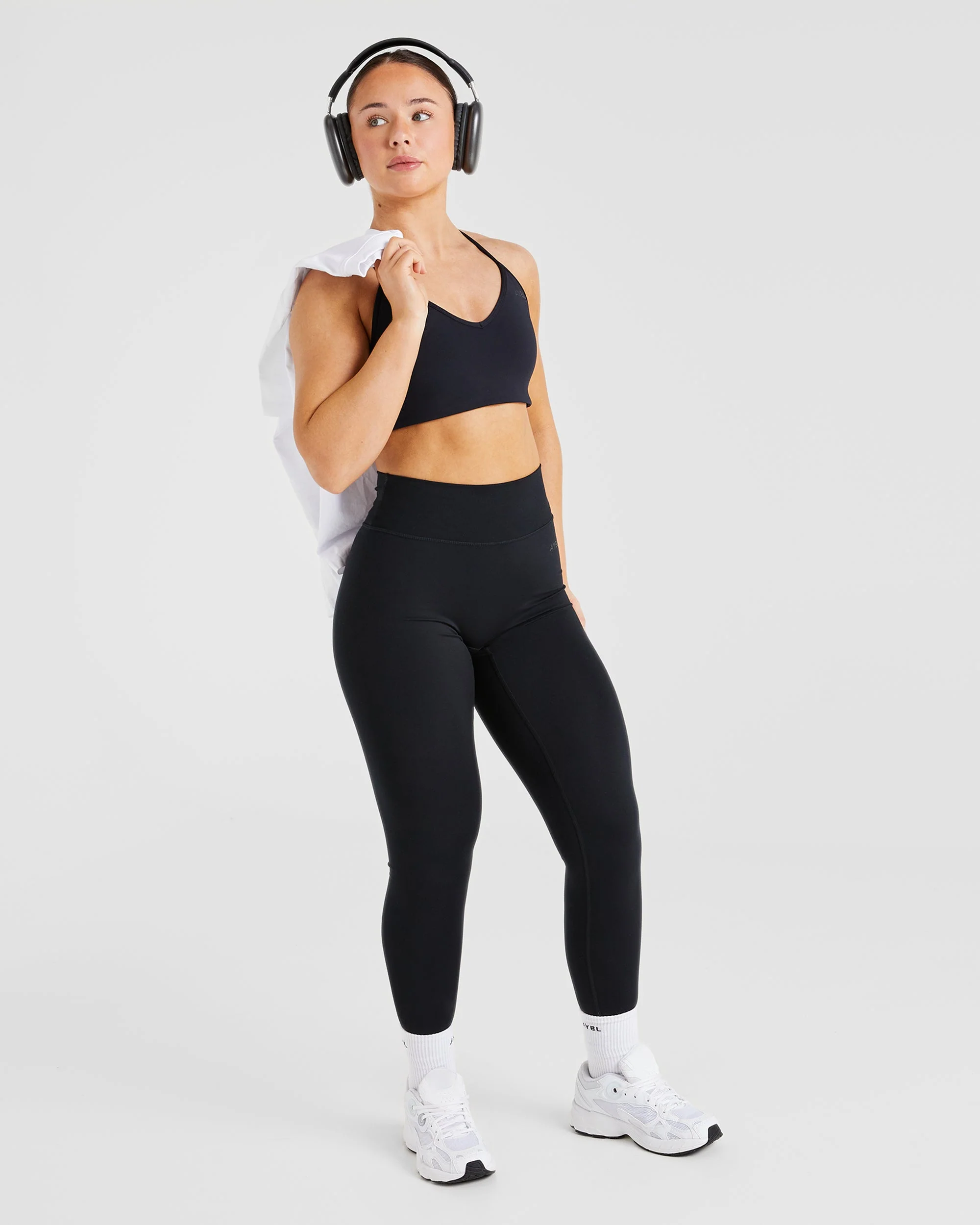 Essential Crossback Sports Bra - Noir - Image 7