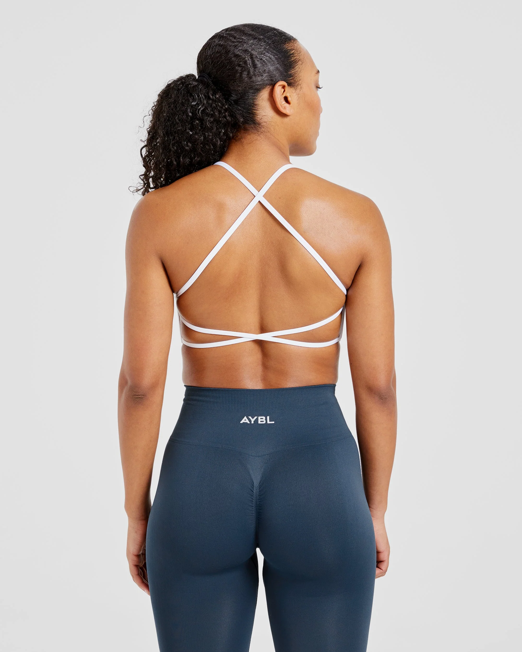Essential Crossback Sports Bra - Blanc - Image 2