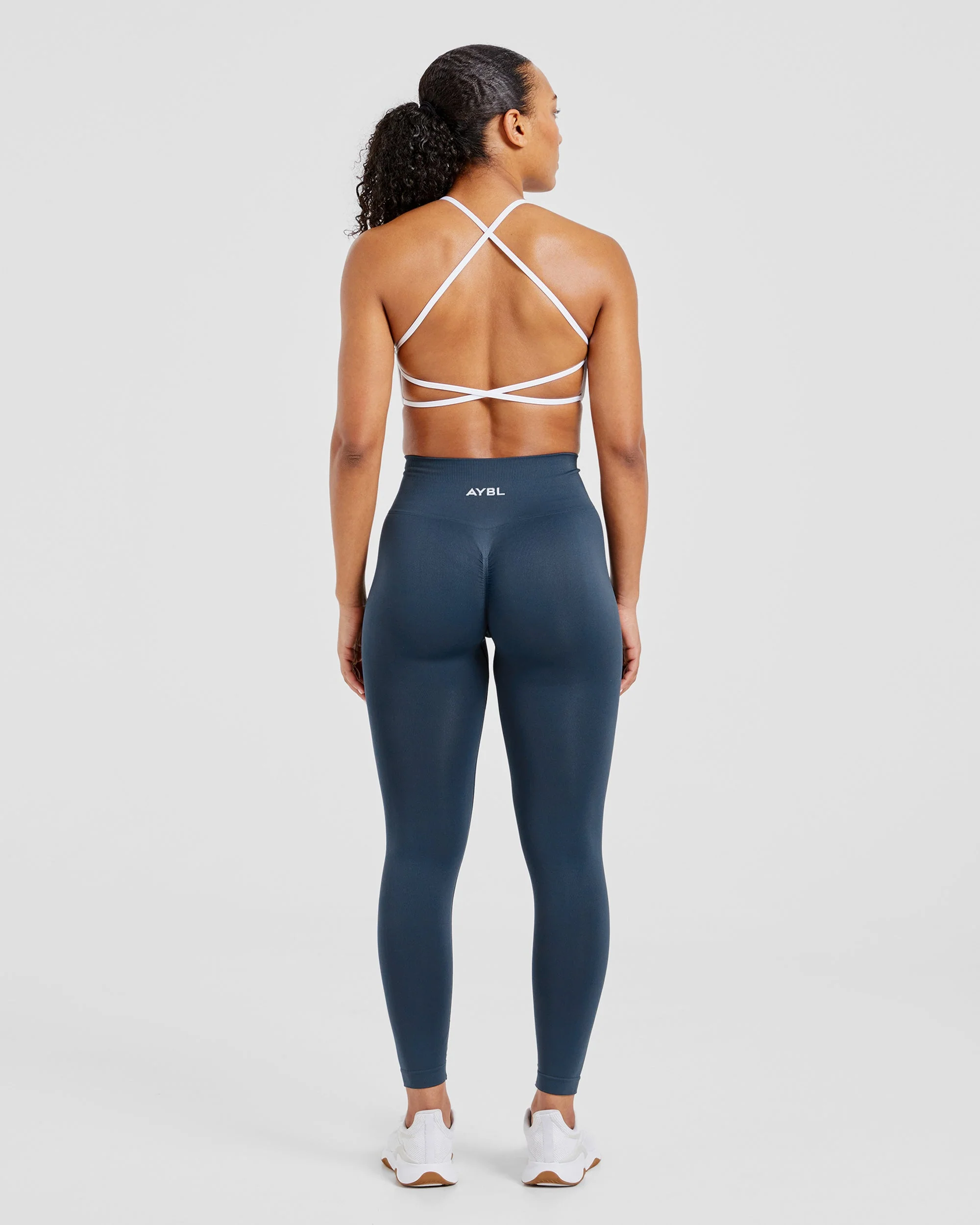 Essential Crossback Sports Bra - Blanc - Image 4