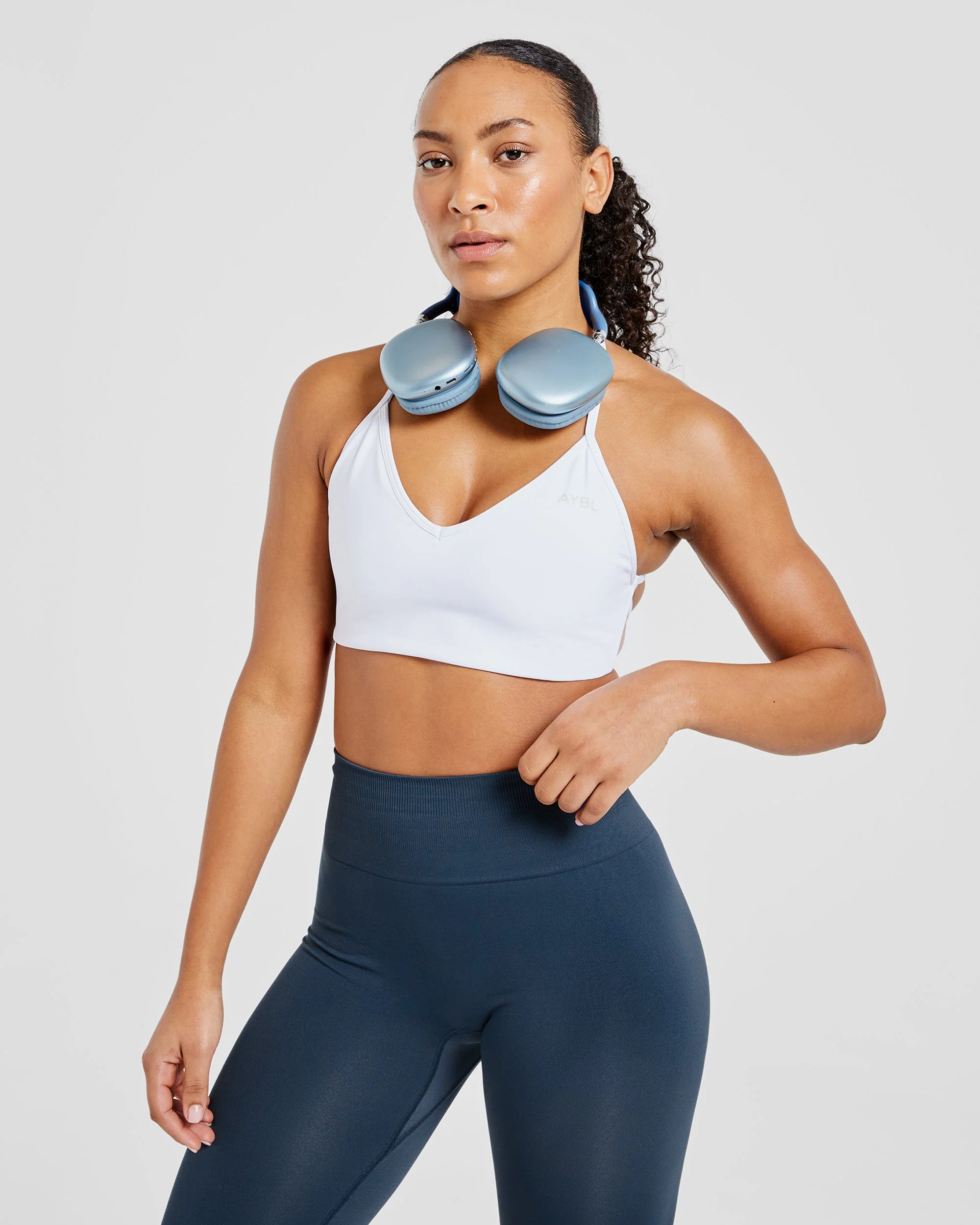 Essential Crossback Sports Bra - Blanc - Image 7