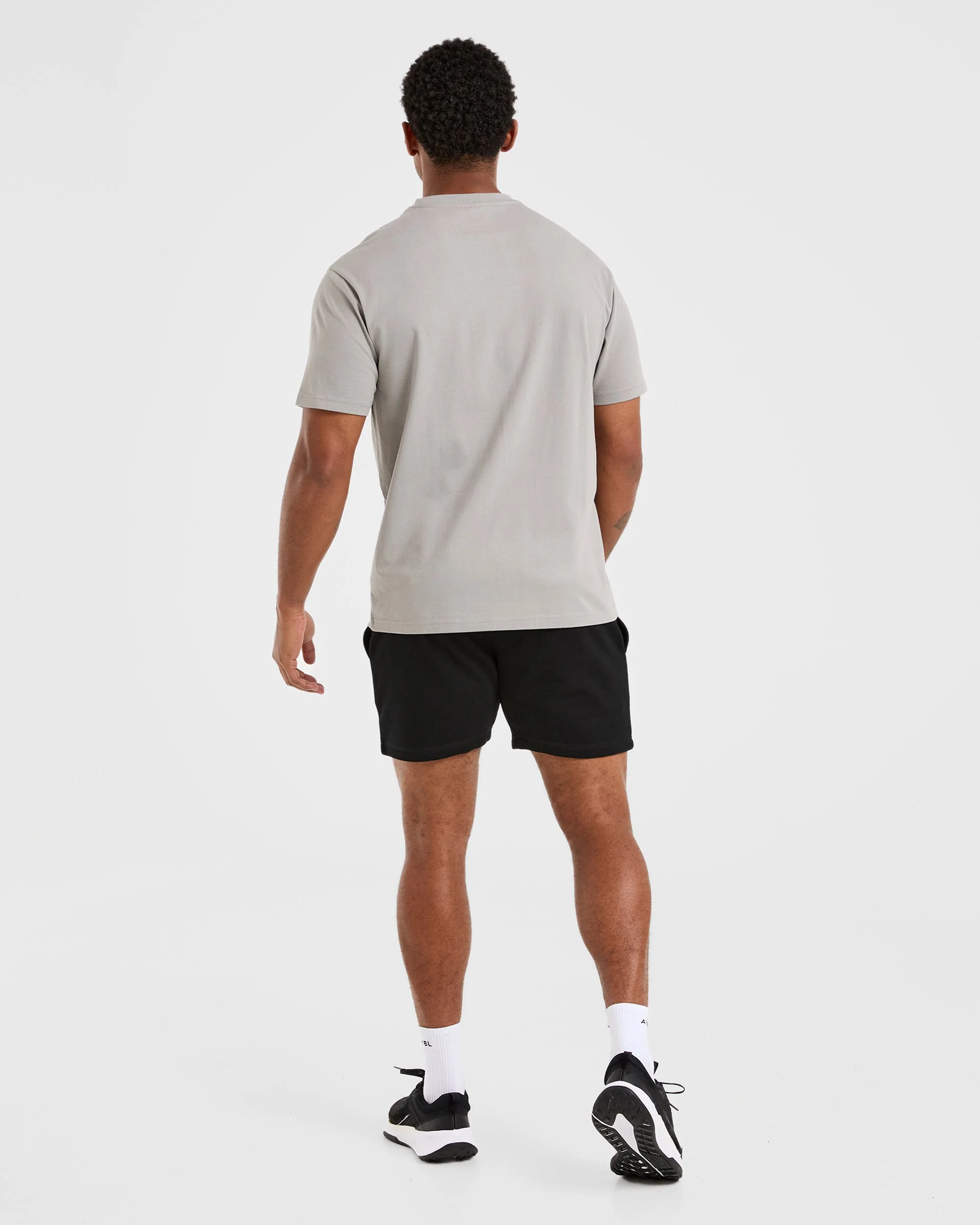 Essential Lightweight 5" Shorts - Noir - Image 4