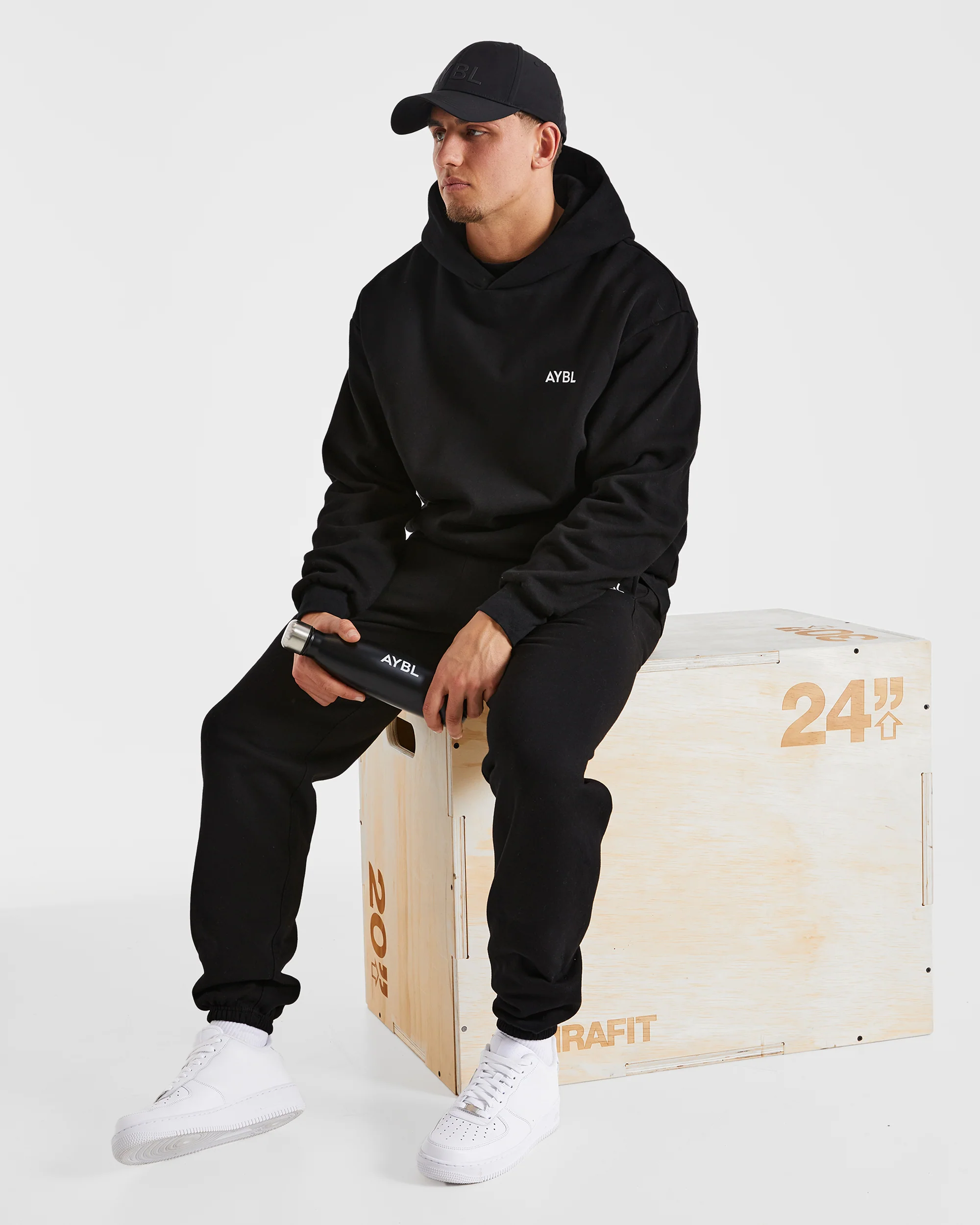 Essential Oversized Hoodie - Noir - Image 8