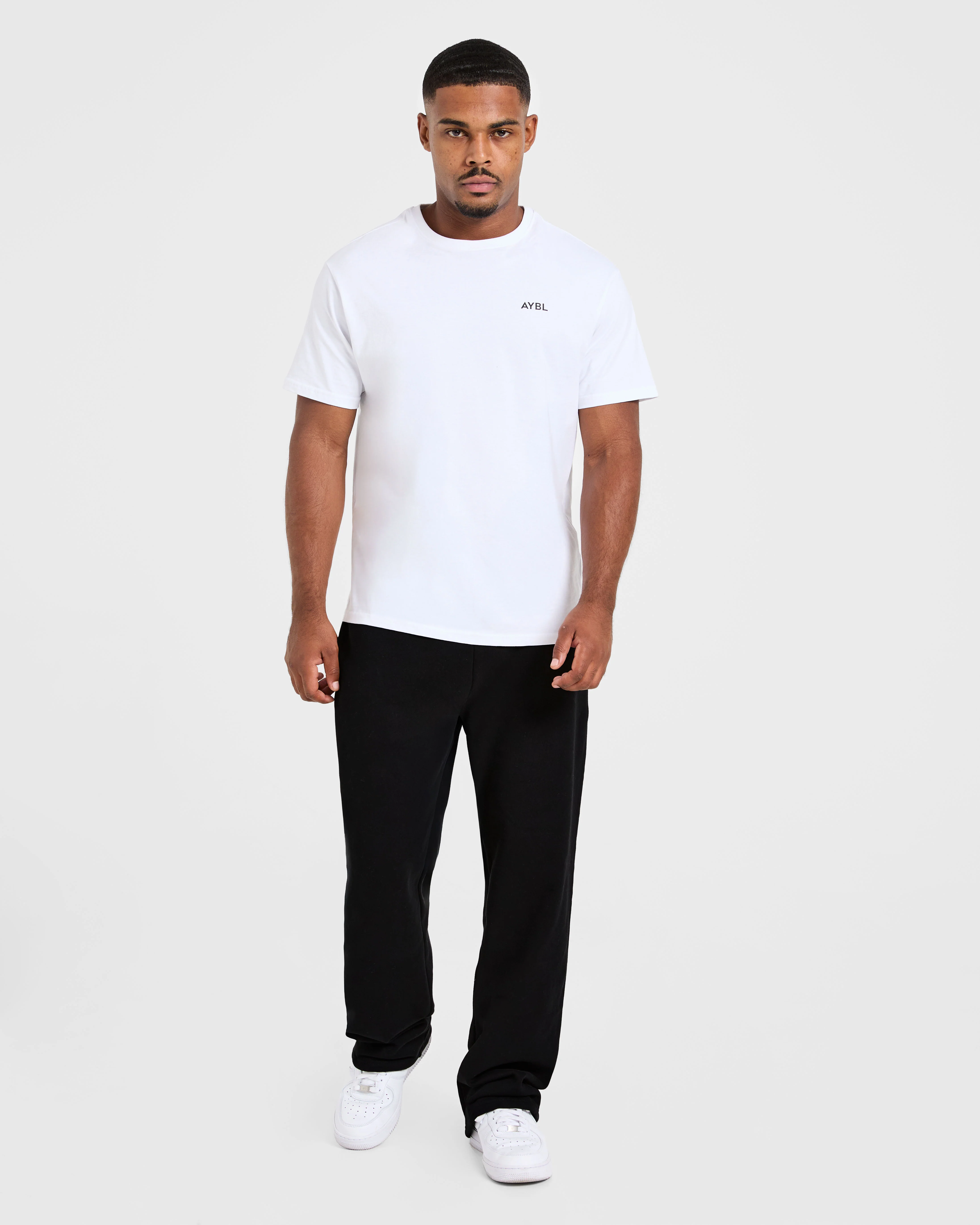 Essential Oversized Straight Leg Joggers - Noir - Image 3