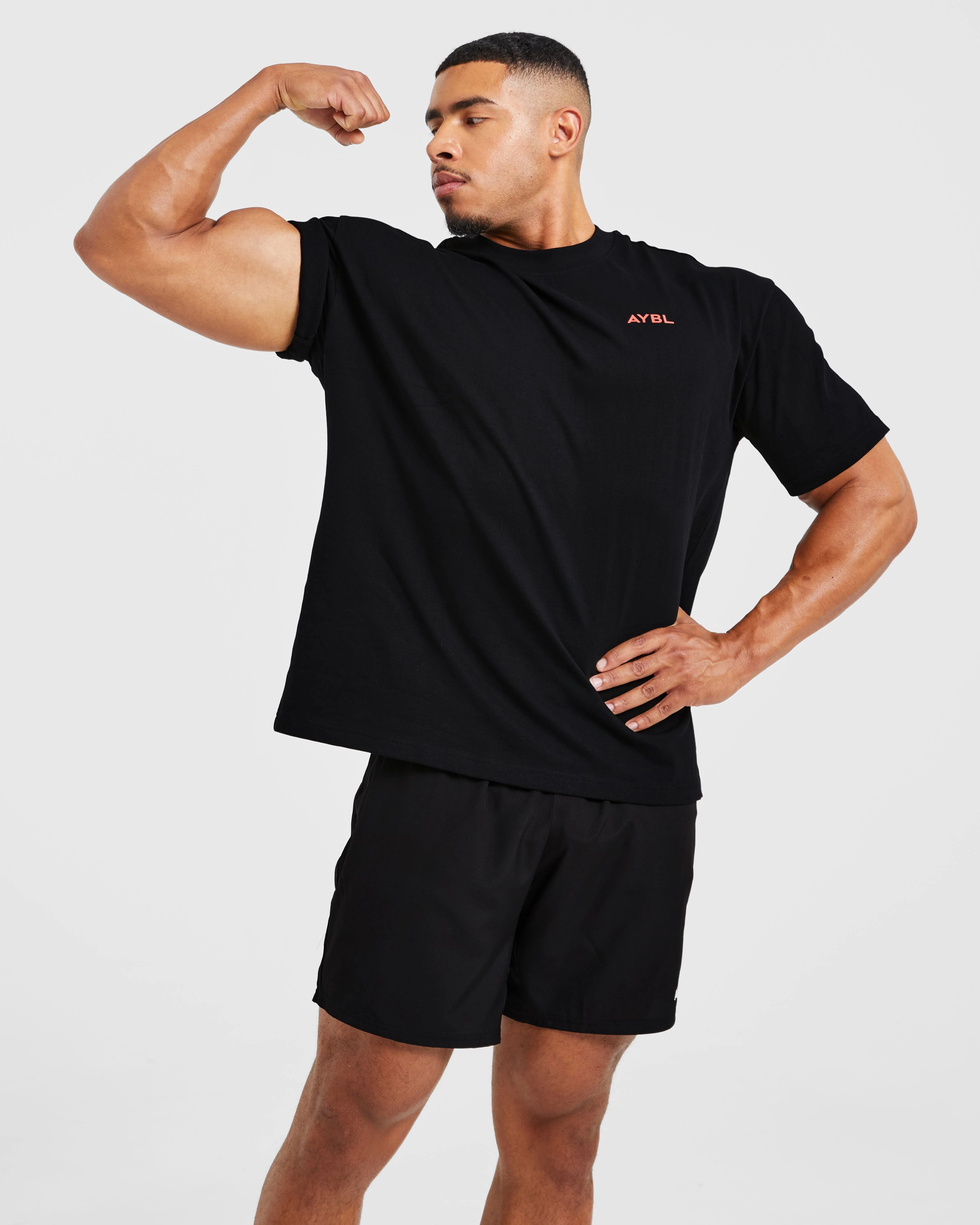 Essential Oversized T Shirt - Noir/Rouge - Image 8