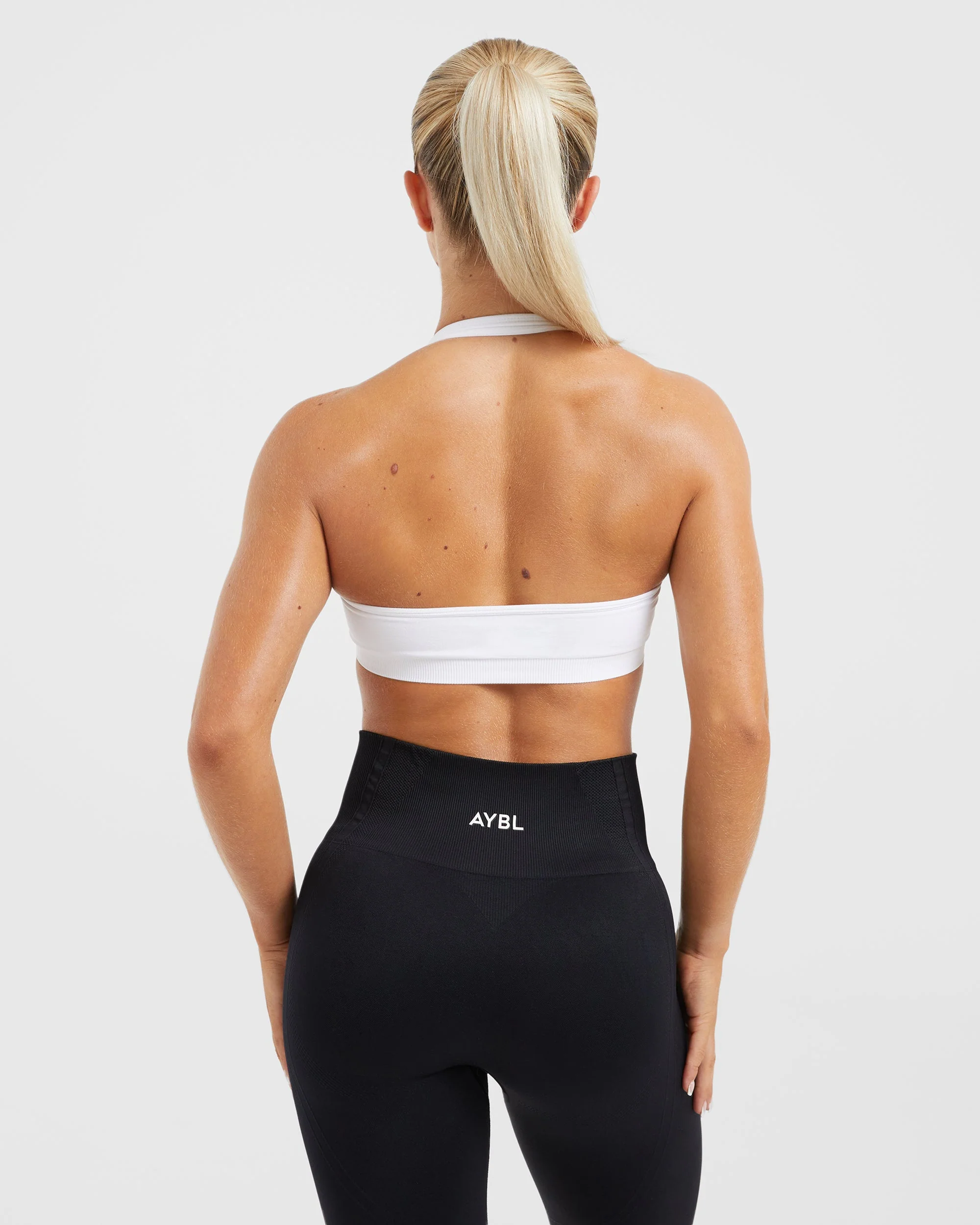 Essential Seamless Halterneck Sports Bra - Blanc - Image 2