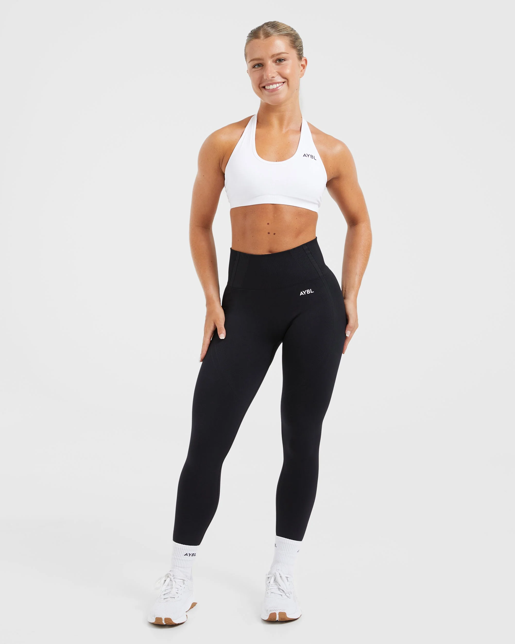 Essential Seamless Halterneck Sports Bra - Blanc - Image 3